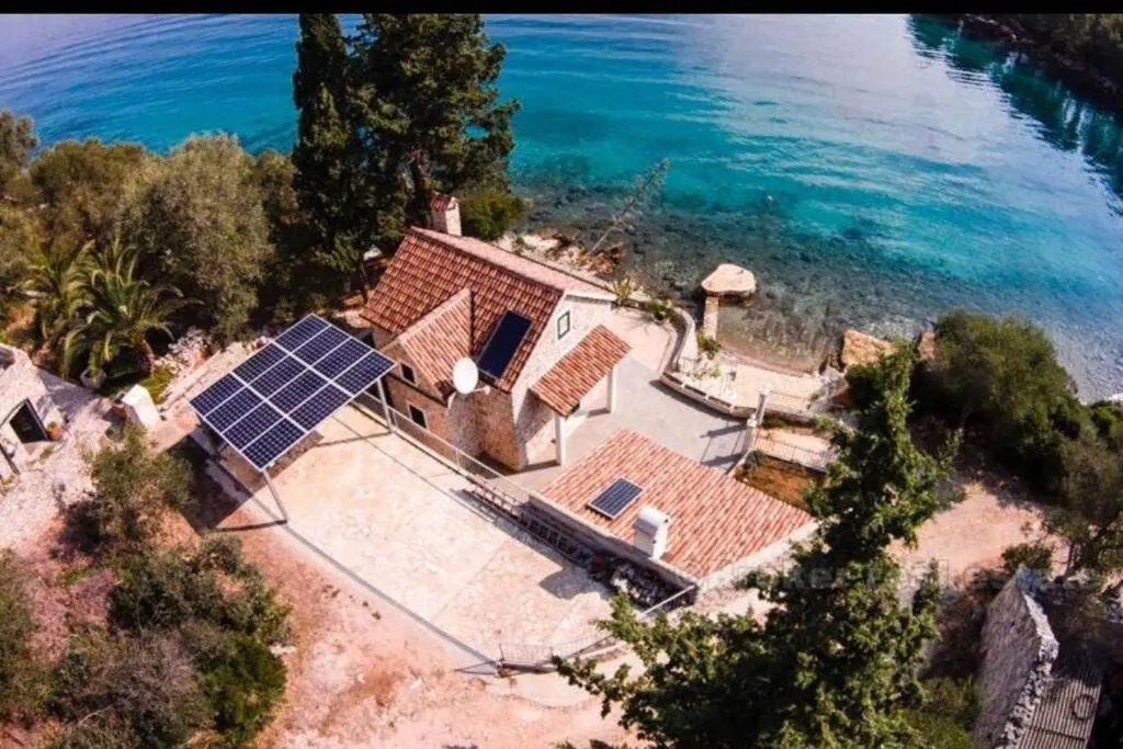 Property building in Villa Mala Dora