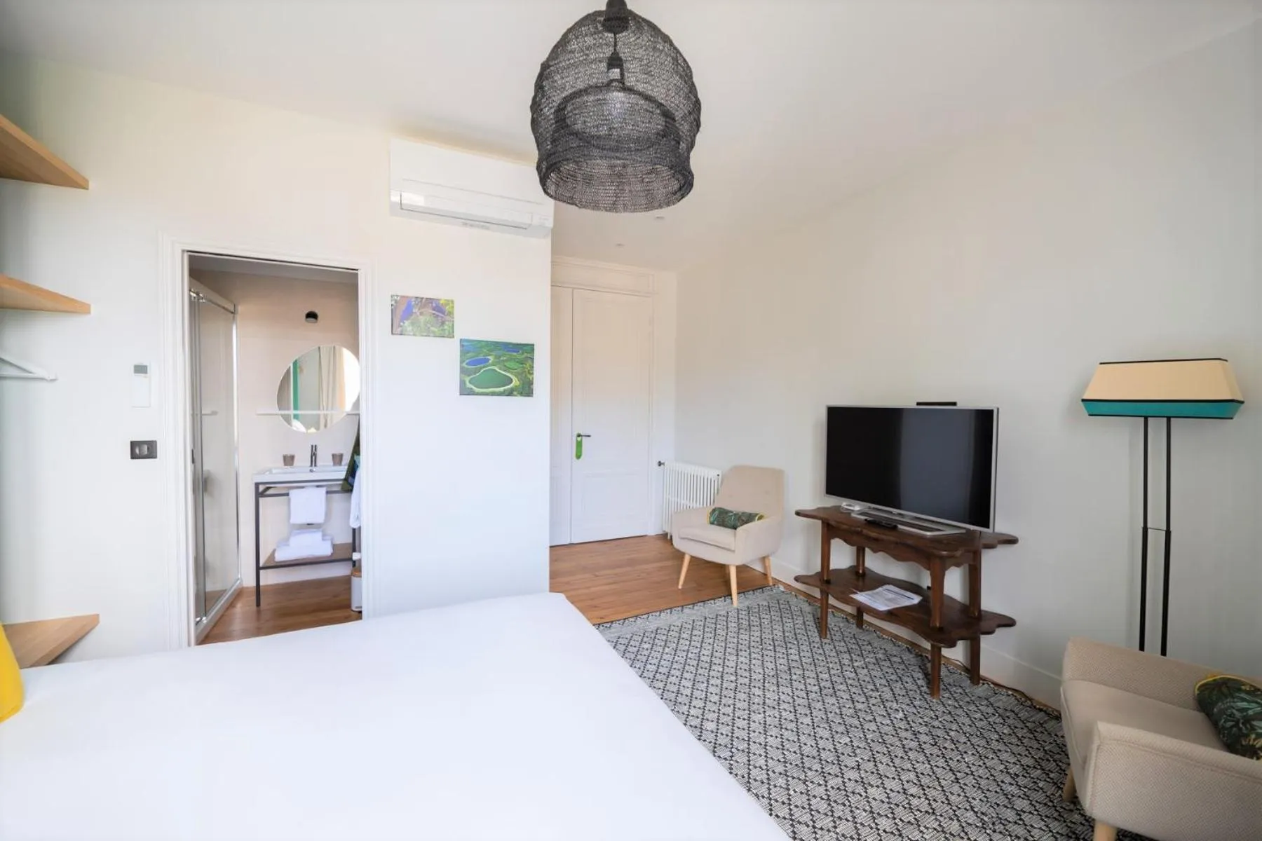 TV and multimedia, Bed in Maison Manège Bordeaux Centre