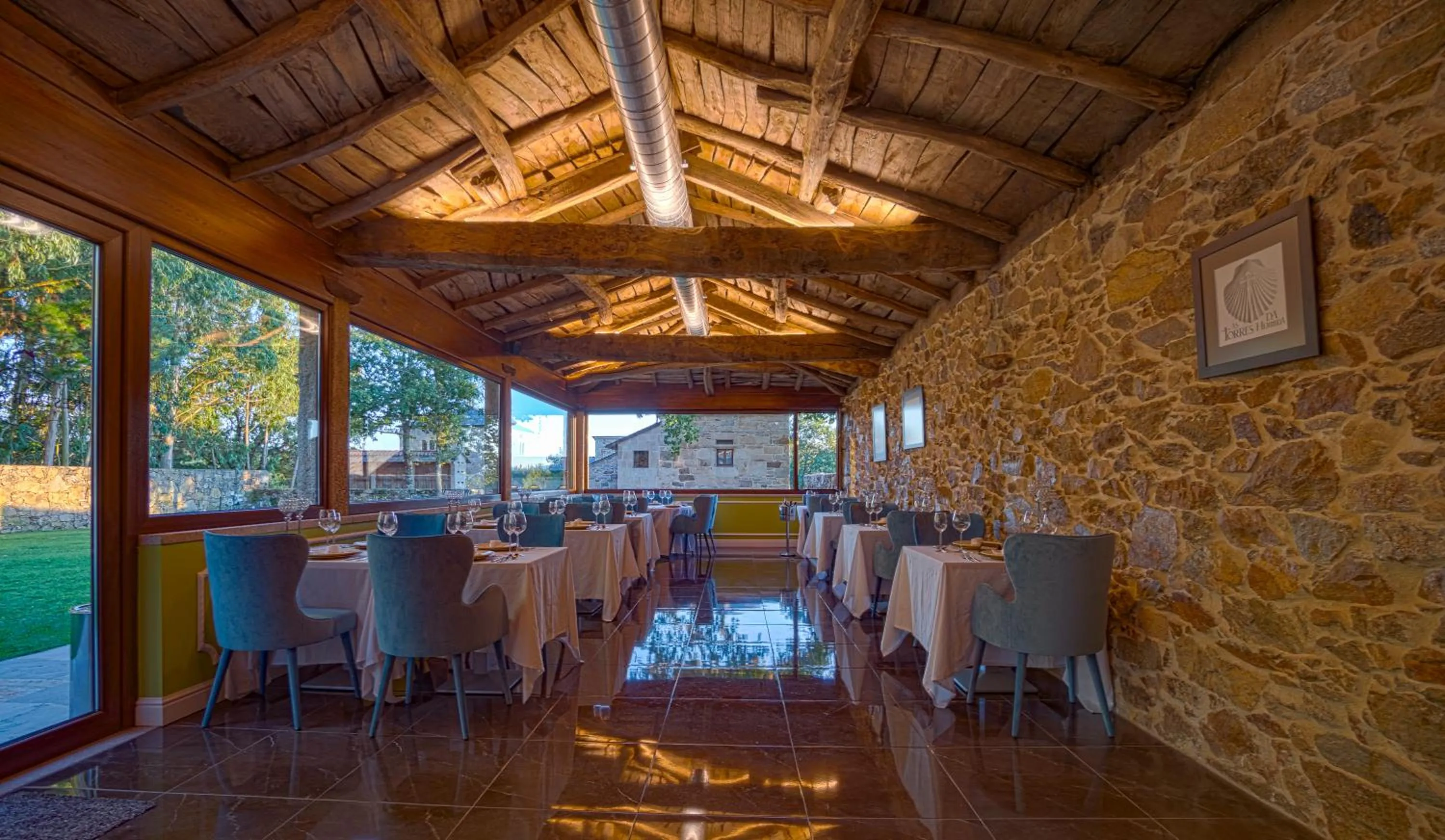 Restaurant/places to eat in Hotel As Torres da Hermida