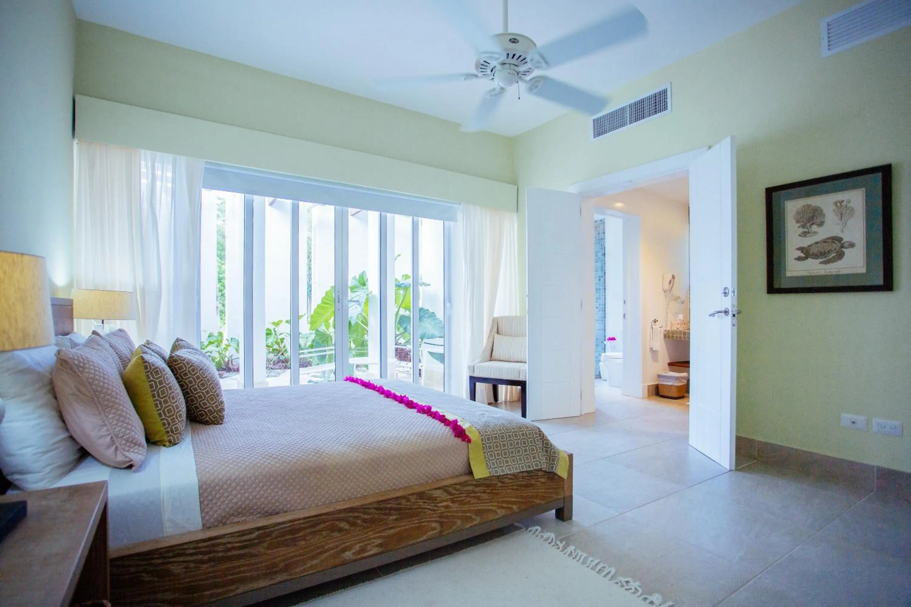 Bed in Unbelievable Villa with Pool - Perfect Family Vacay