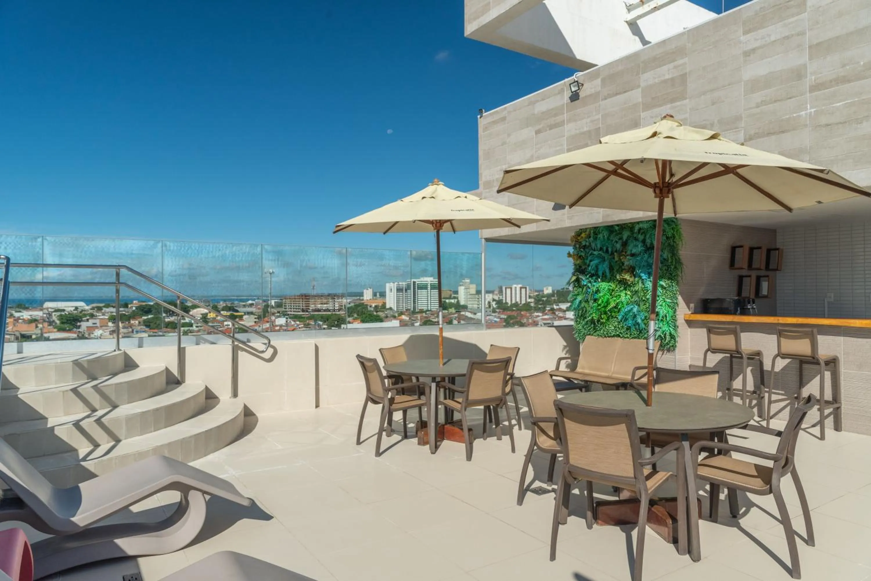 Day in Verano Pajuçara by Tropicalis