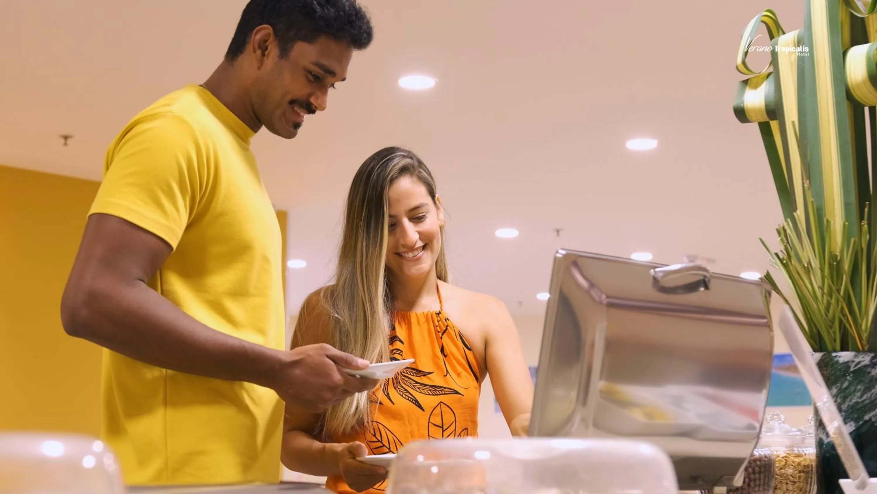 People in Verano Pajuçara by Tropicalis