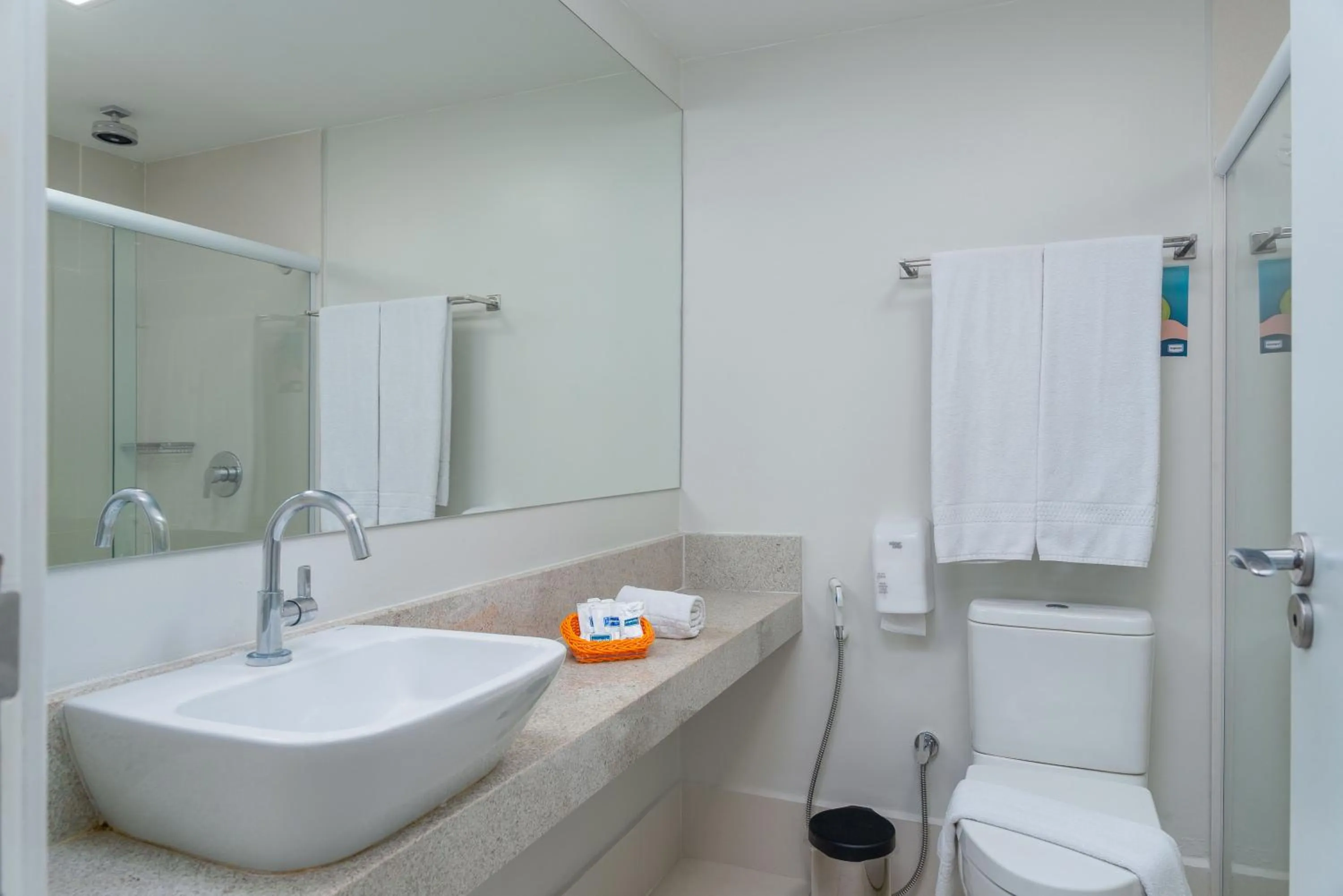 Shower in Verano Pajuçara by Tropicalis