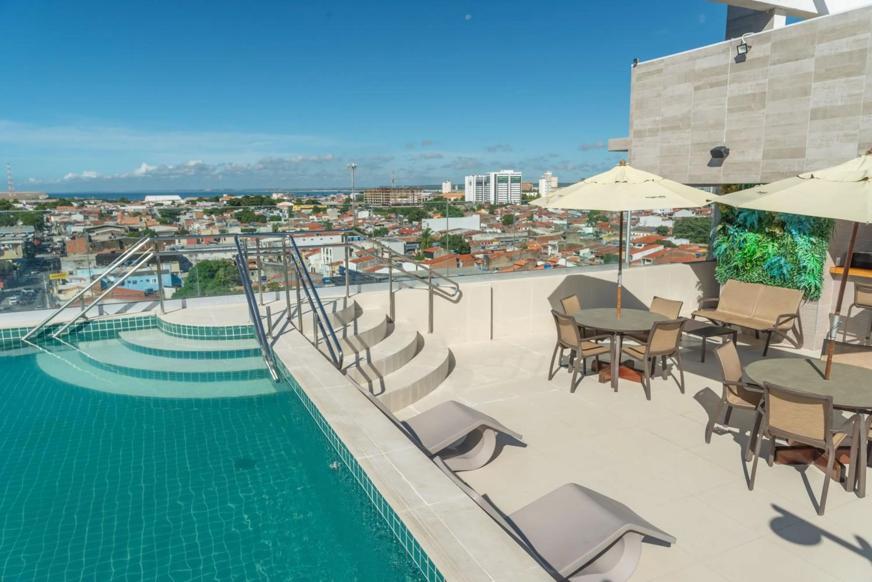 Day in Verano Pajuçara by Tropicalis