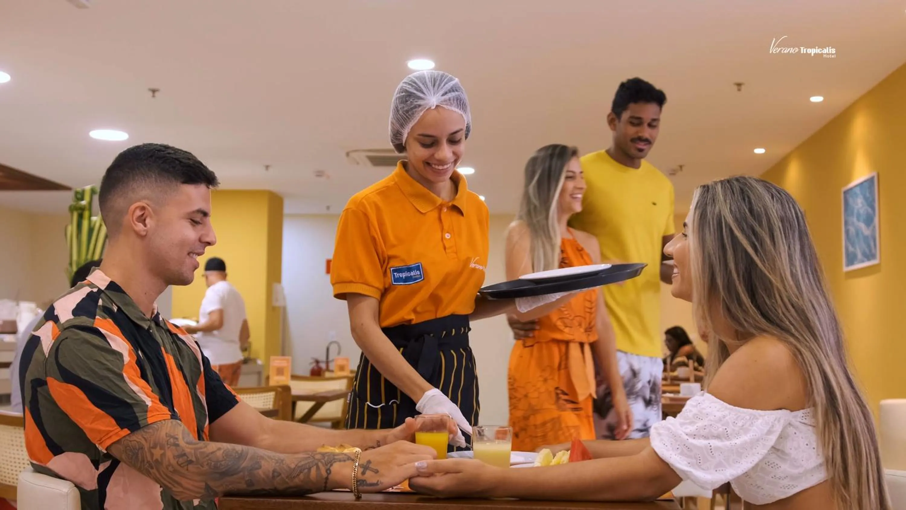 Staff in Verano Pajuçara by Tropicalis