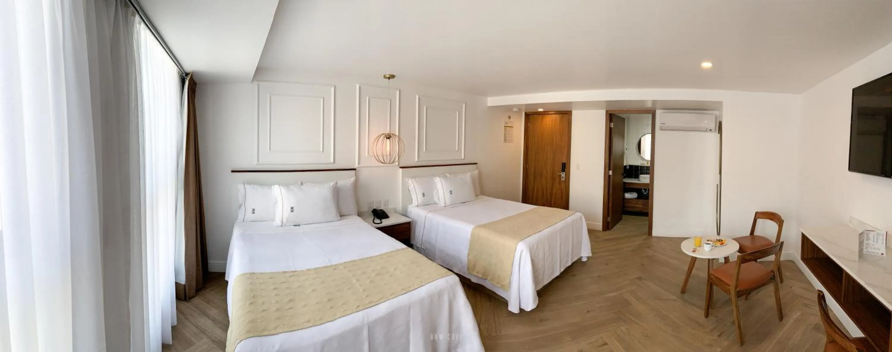 Photo of the whole room, Bed in Six Hotel Guadalajara Degollado