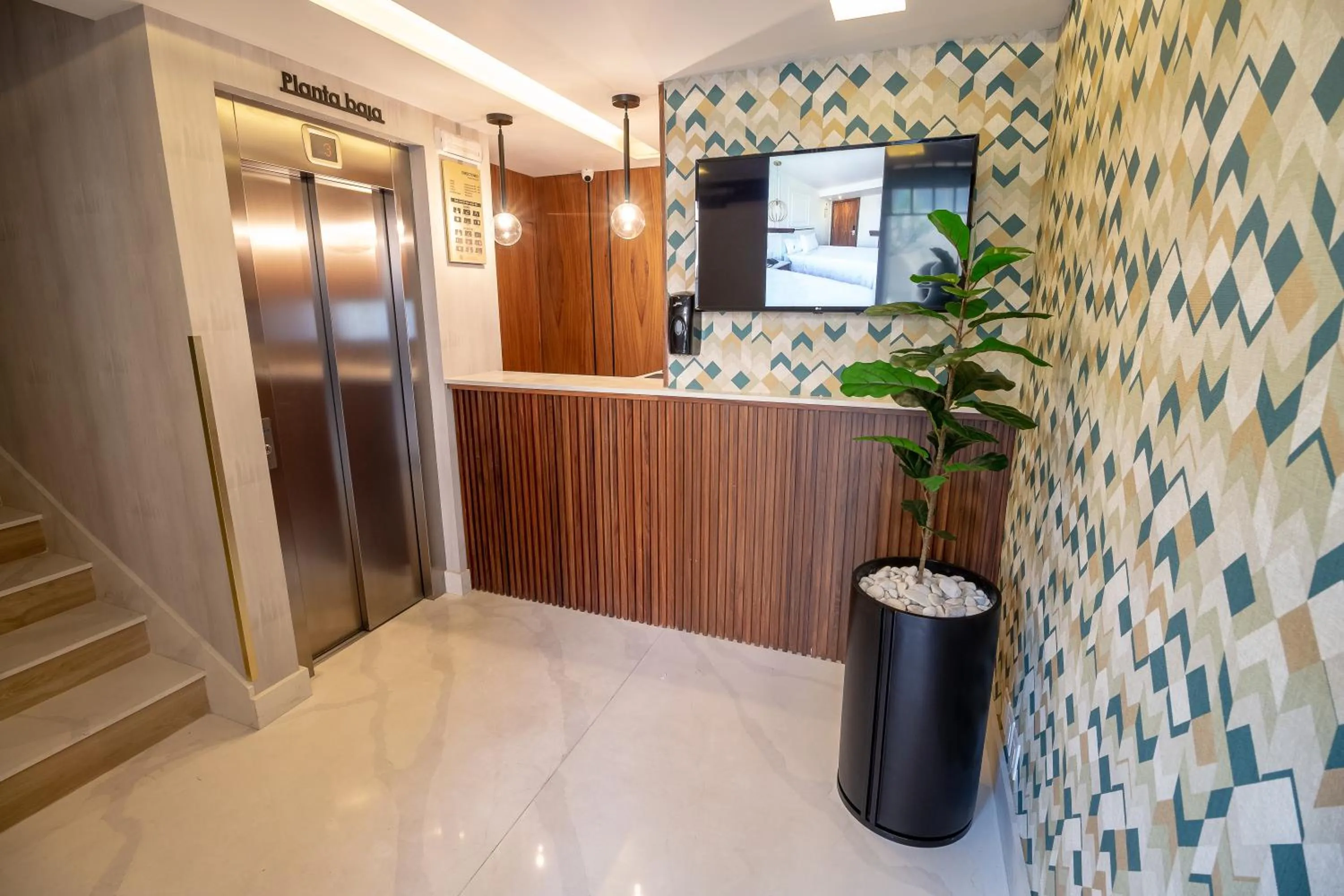 Lobby or reception in Six Hotel Guadalajara Degollado