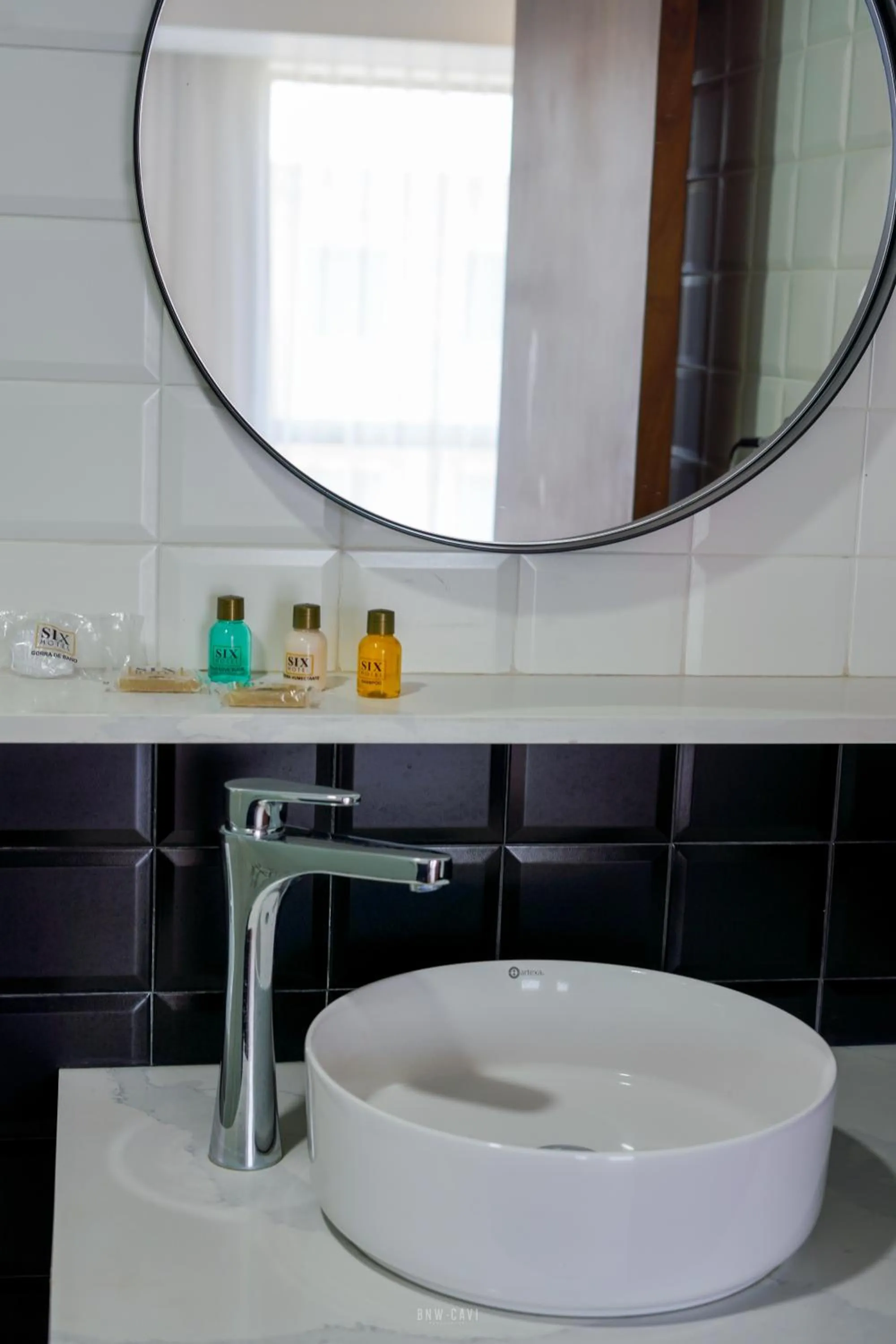 Toilet in Six Hotel Guadalajara Degollado