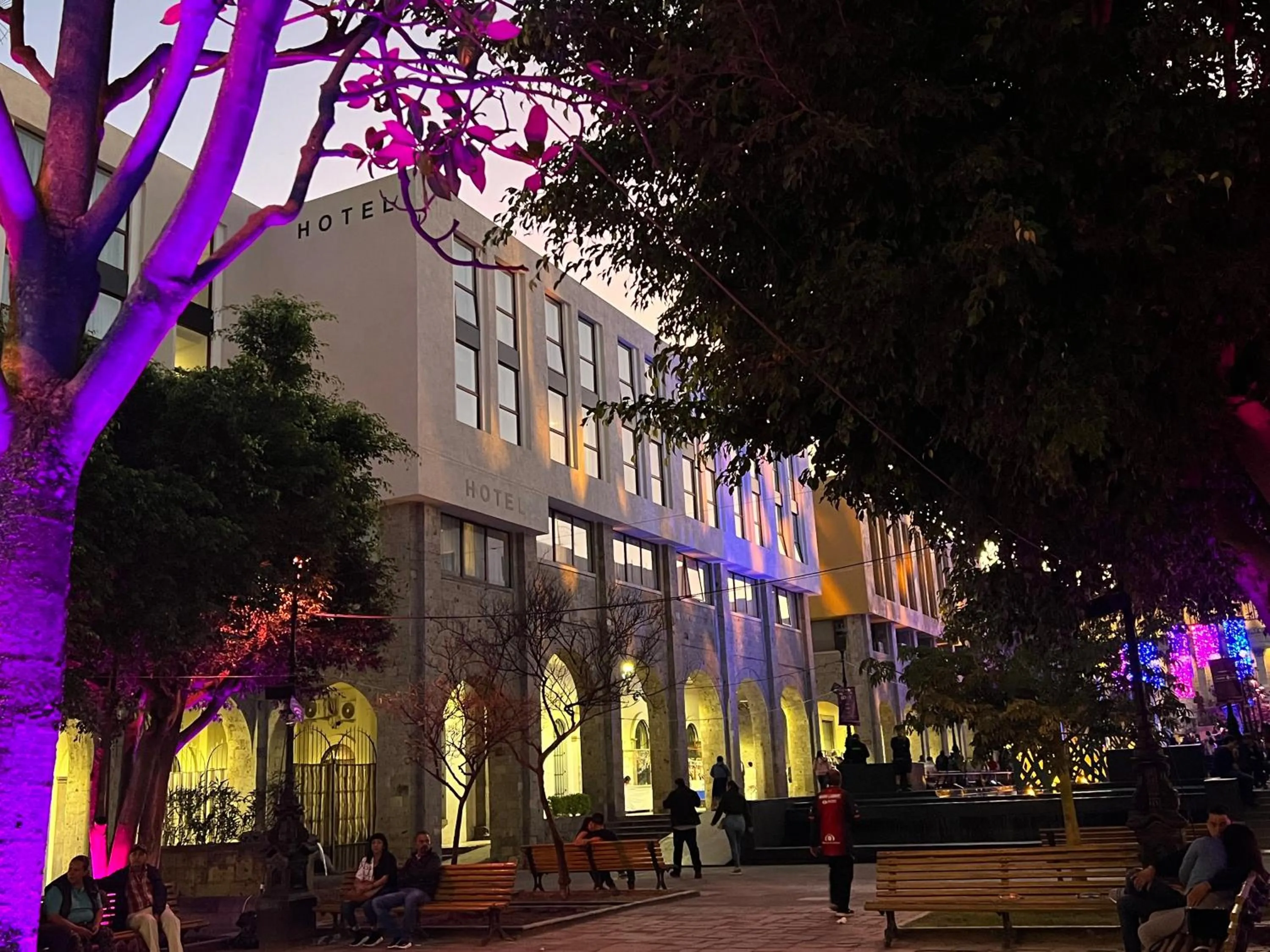 Facade/entrance in Six Hotel Guadalajara Degollado
