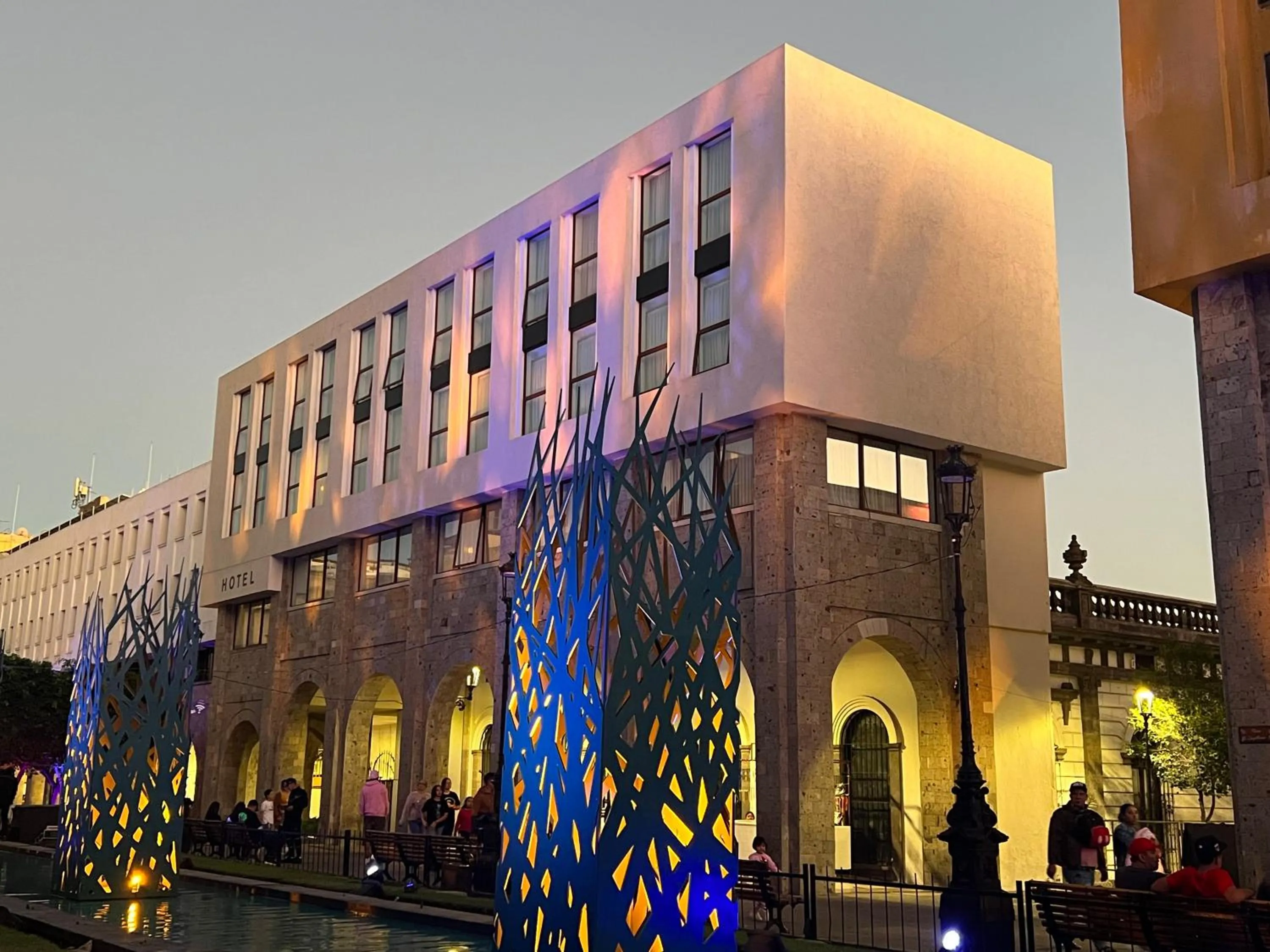 Facade/entrance in Six Hotel Guadalajara Degollado