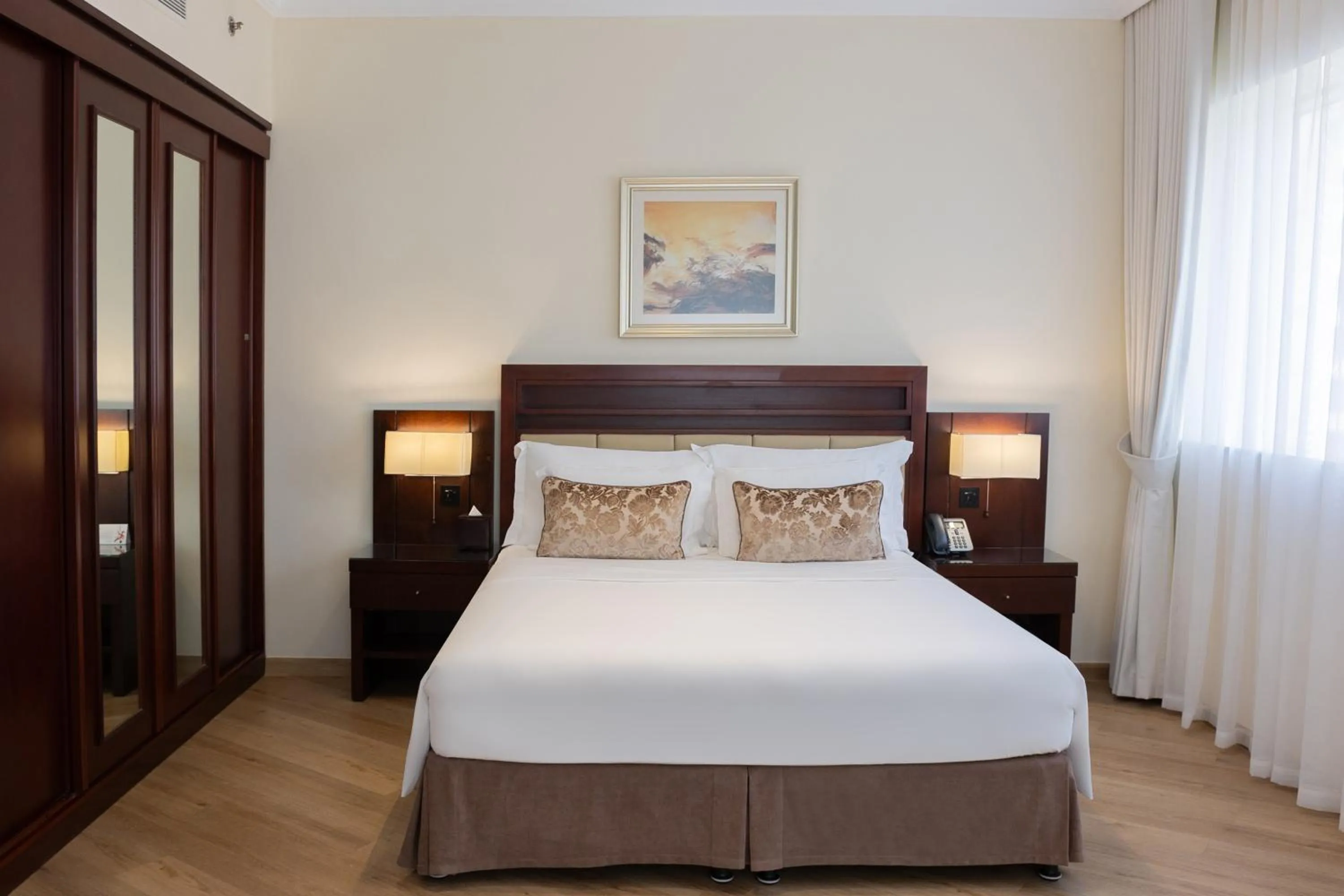 Photo of the whole room, Bed in Grand Millennium Dubai