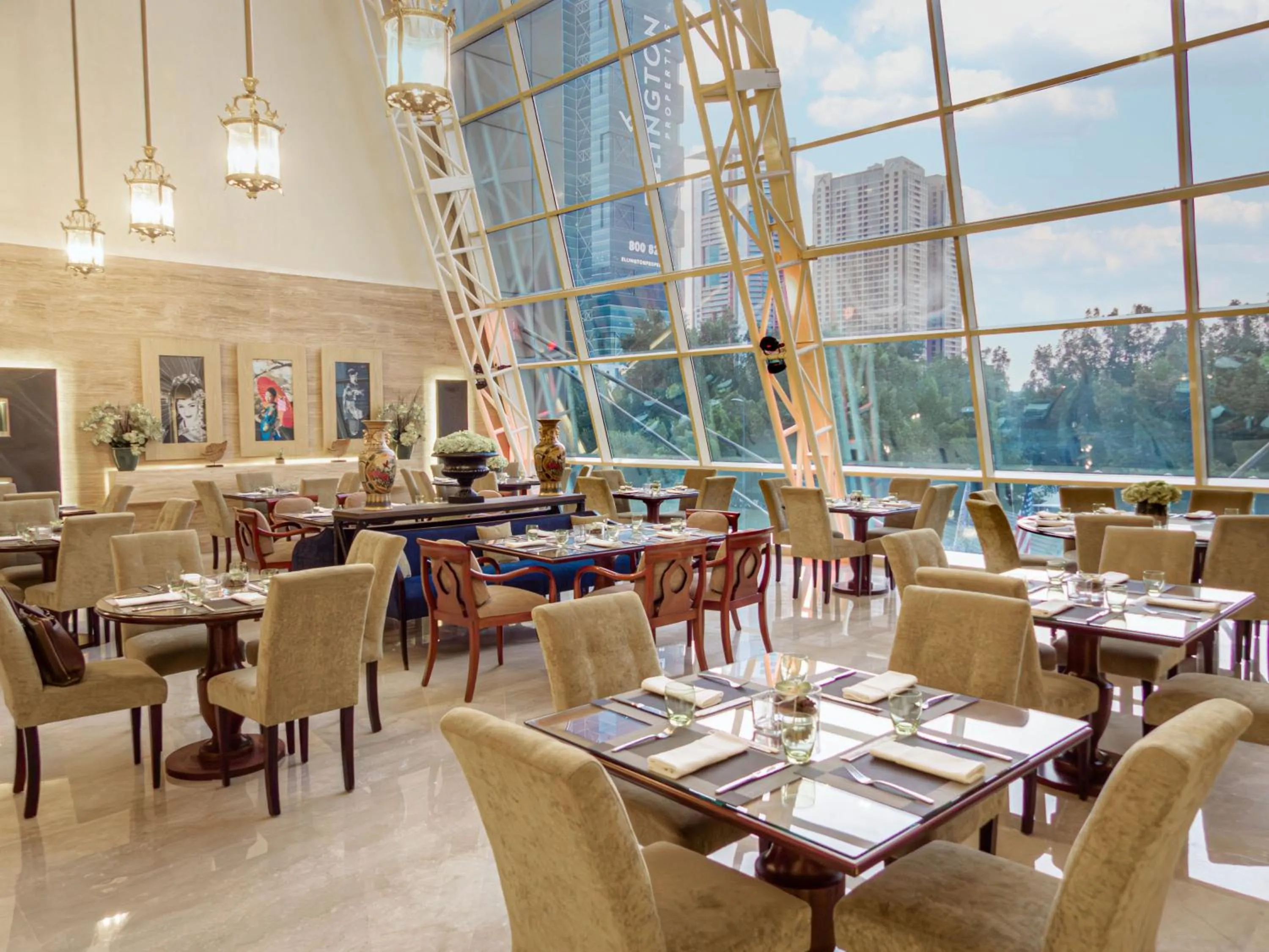 Breakfast in Grand Millennium Dubai