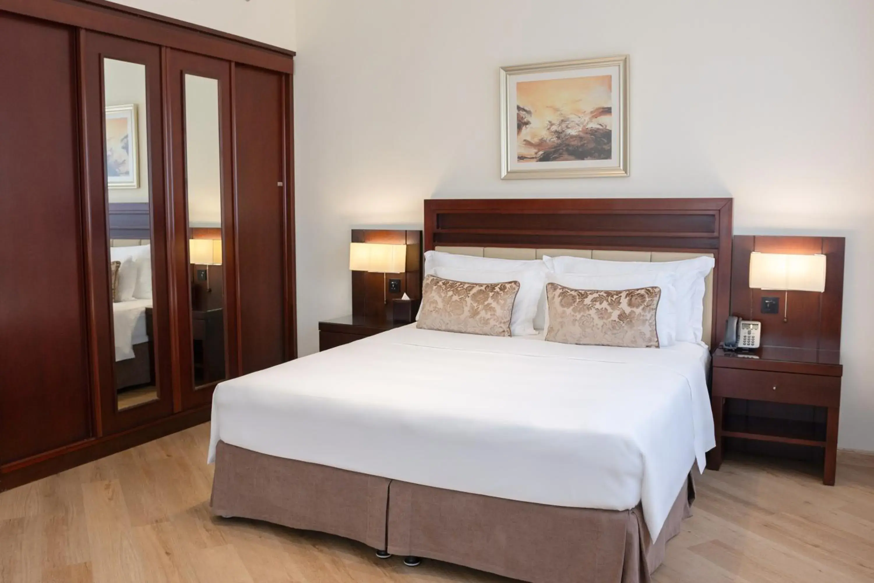 Studio Apartment with Kitchen in Grand Millennium Dubai Studio Apartment with Kitchen in Grand Millennium Dubai