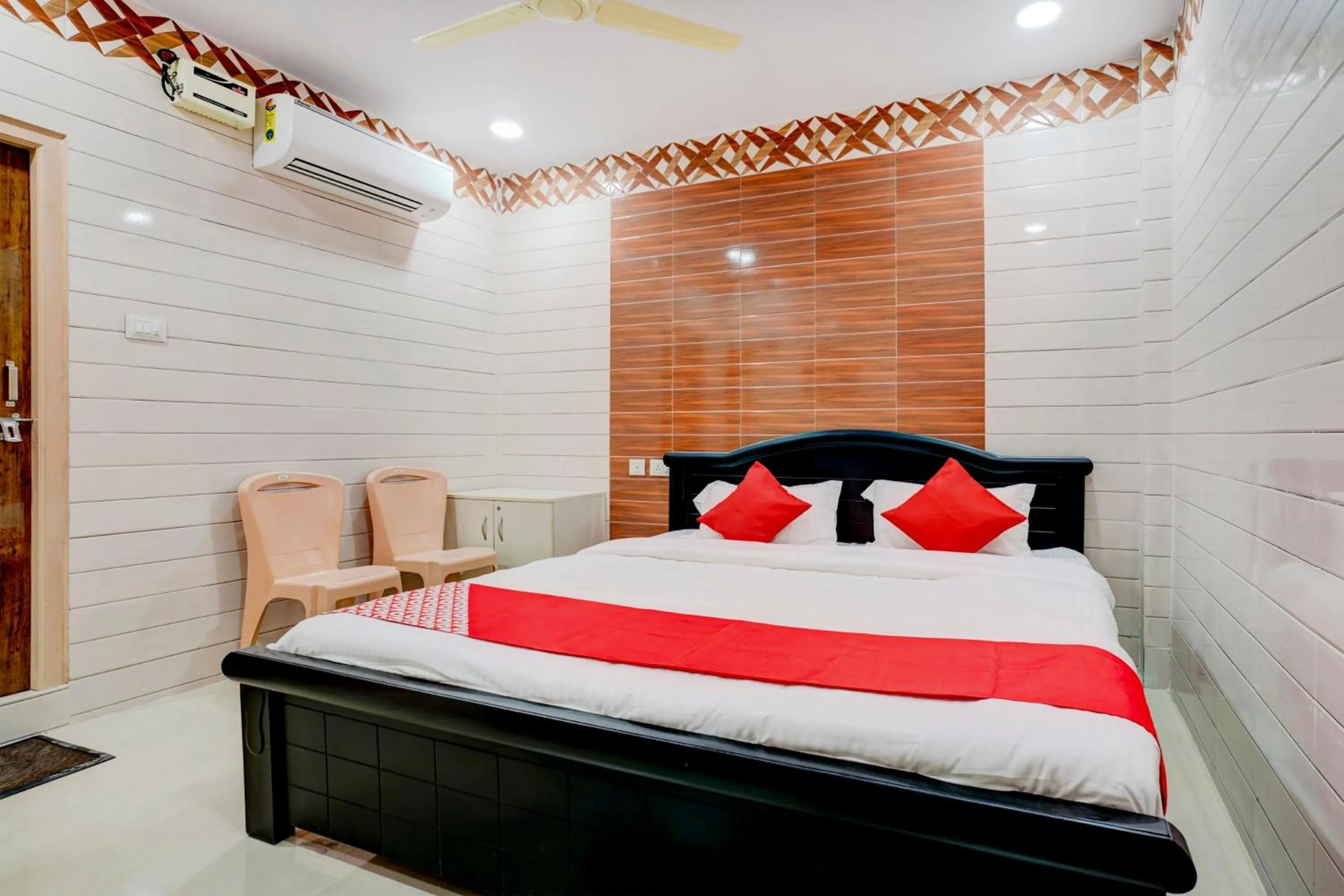 Bedroom, Bed in Hotel O Aroma Classic Near Nampally Main Railway station