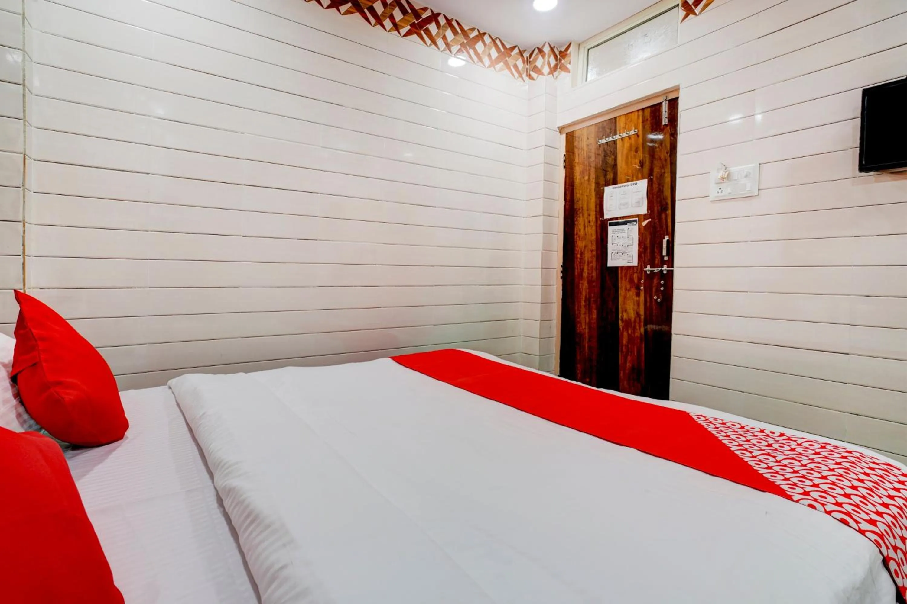 Bedroom, Bed in Hotel O Aroma Classic Near Nampally Main Railway station