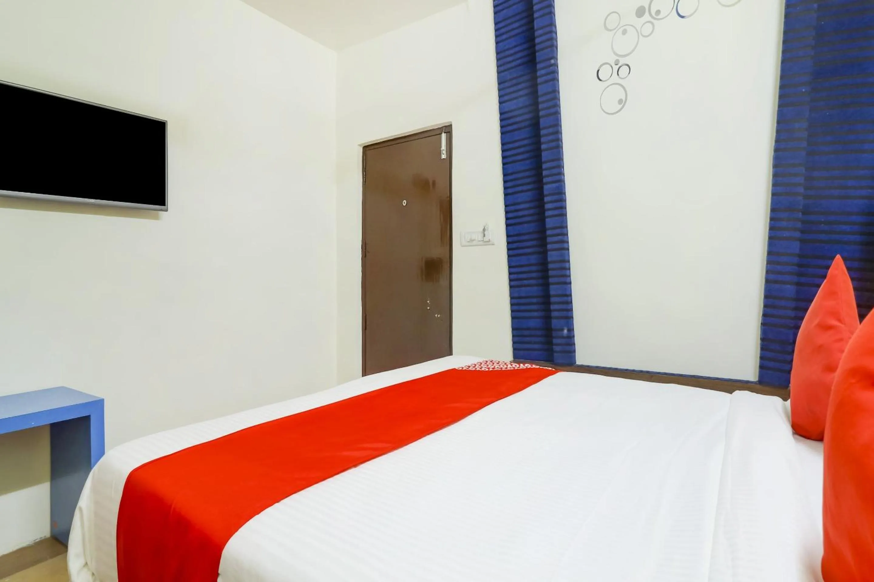 Facade/entrance, Bed in OYO 76333 Newgen Grand