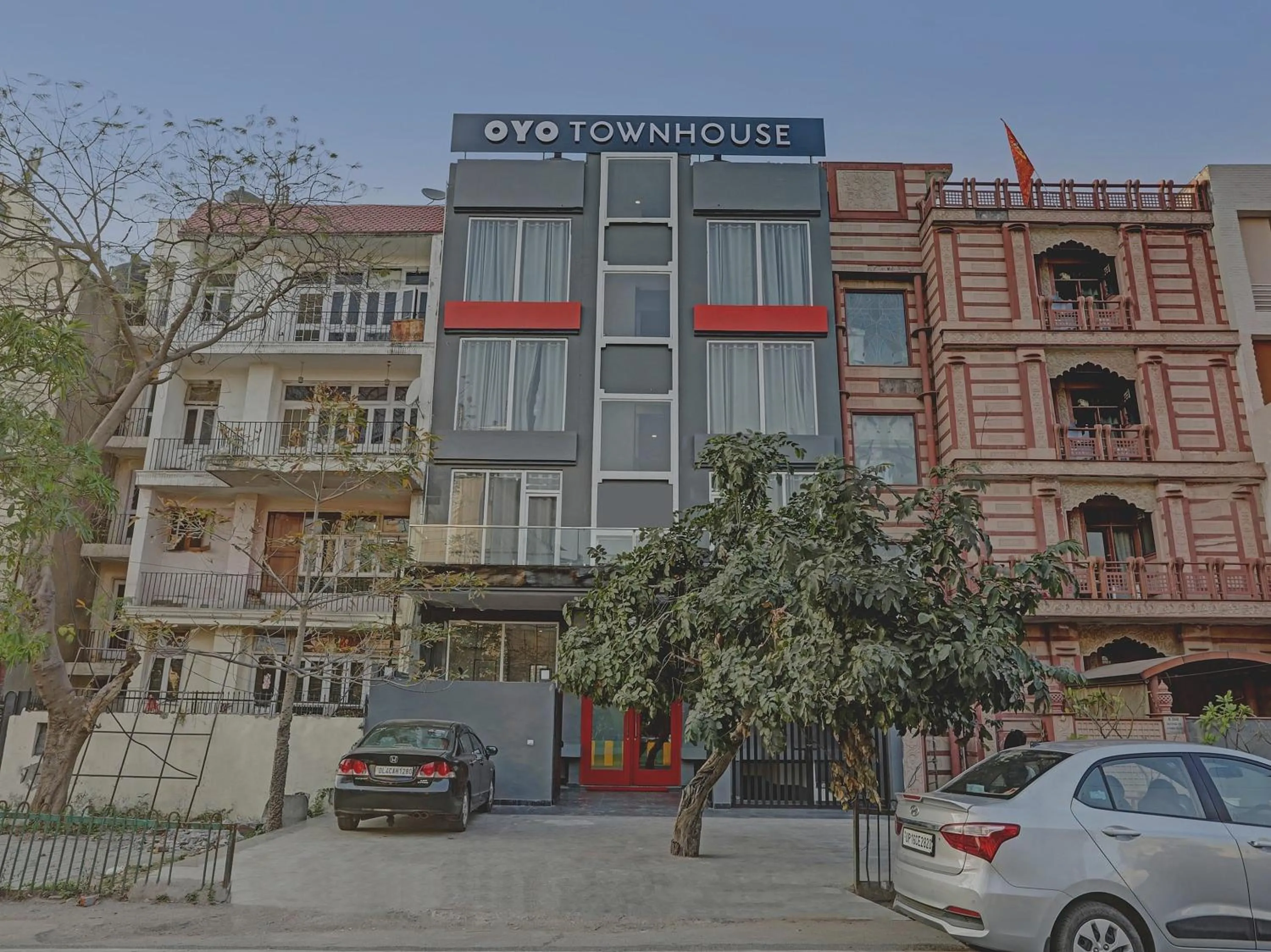 Facade/entrance in Townhouse 587 Sector 19