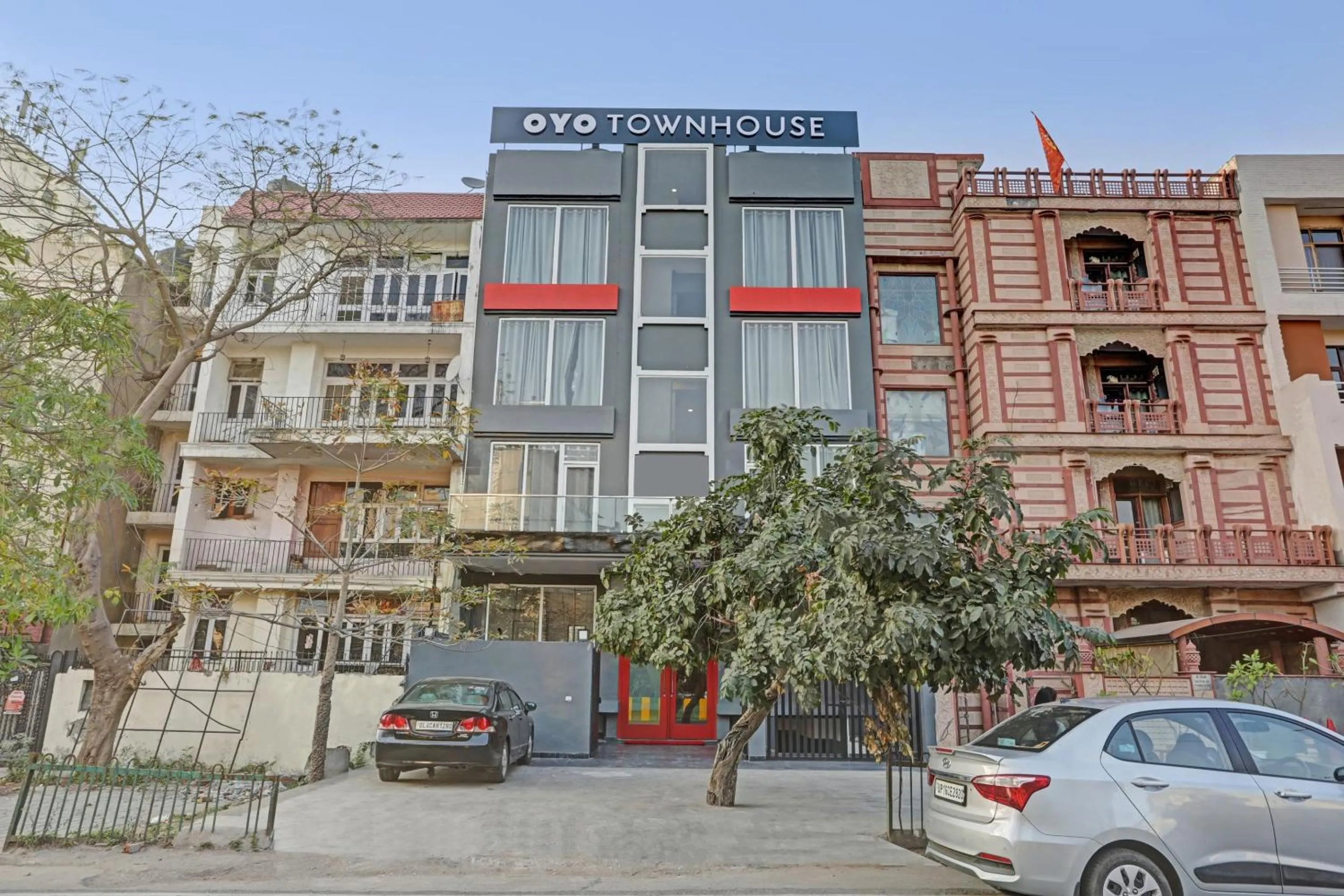 Facade/entrance in Townhouse 587 Sector 19