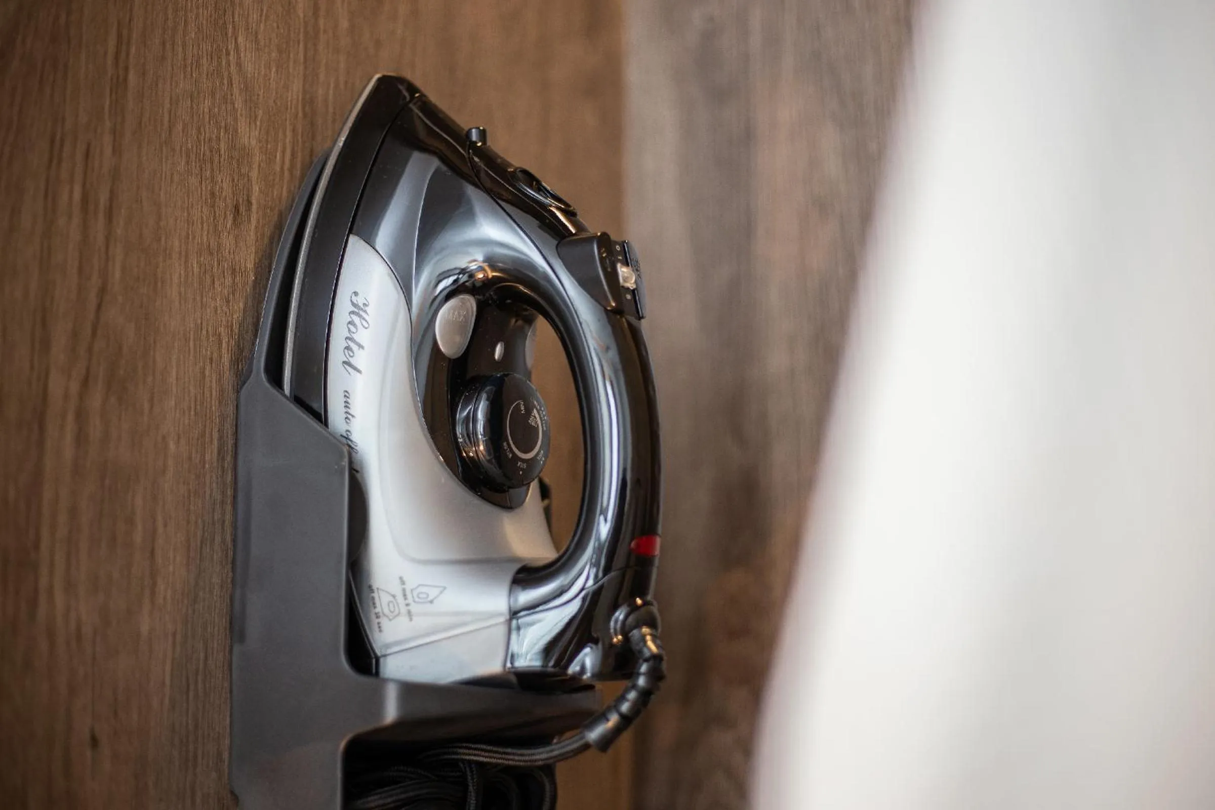 flat iron in Sensory Park Urban Hotel