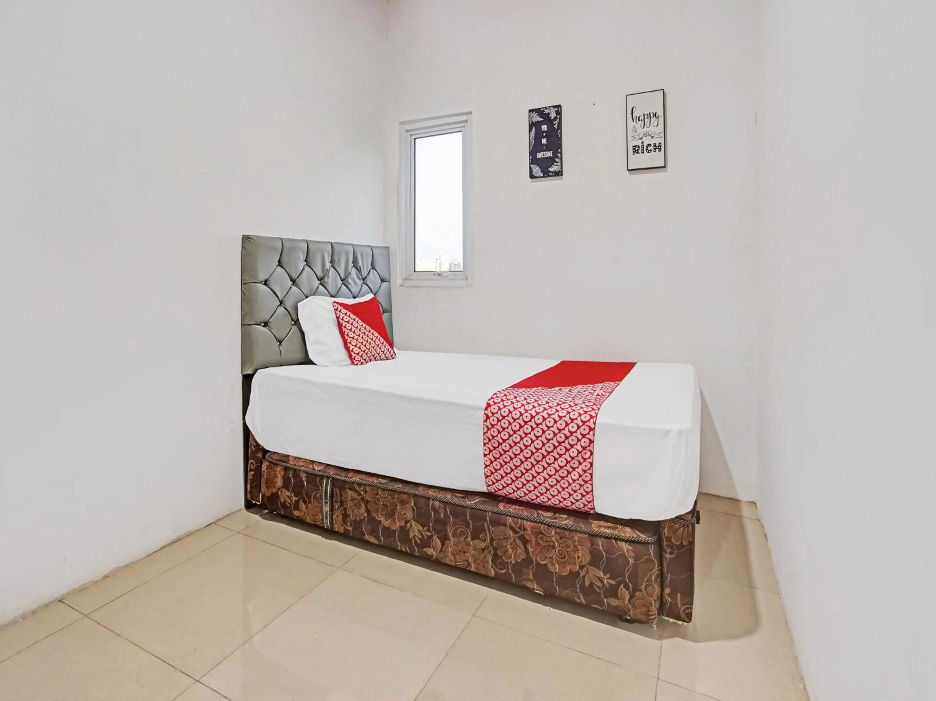 Single Room - single occupancy in OYO 90399 Box House