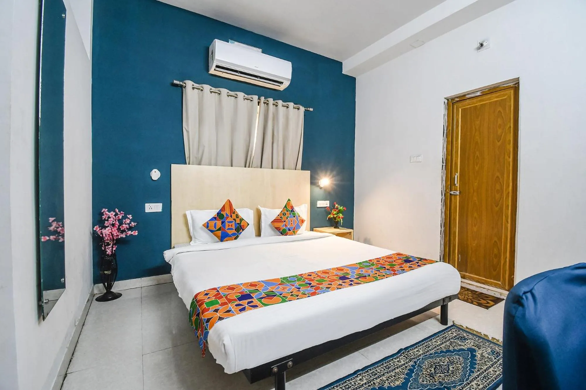 Bed in FabHotel Welcome Inn I