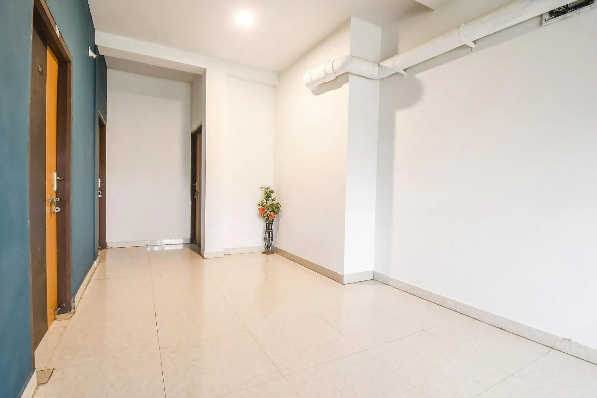 Lobby or reception in FabHotel Welcome Inn I