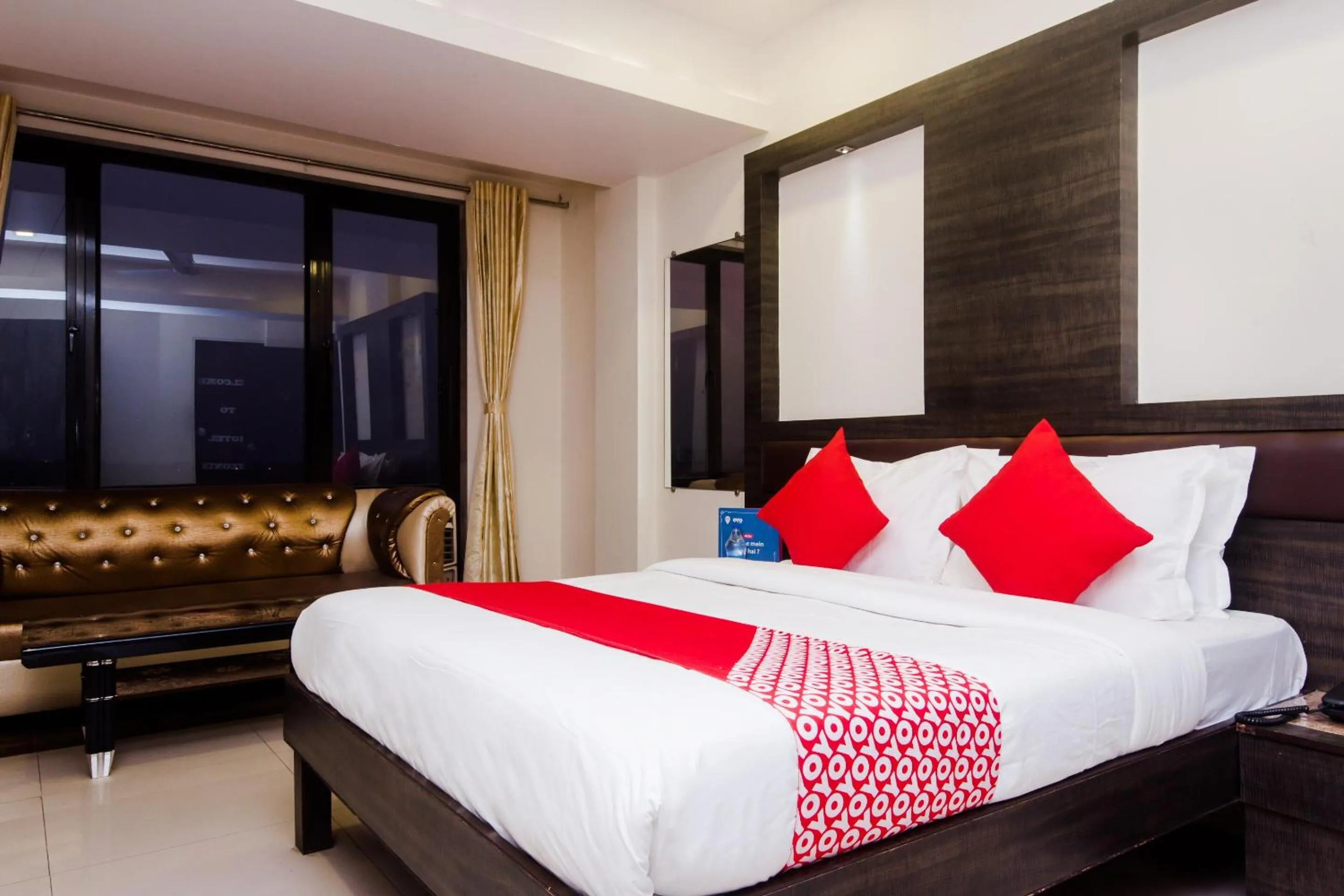 Bathroom, Bed in Collection O Phoenix