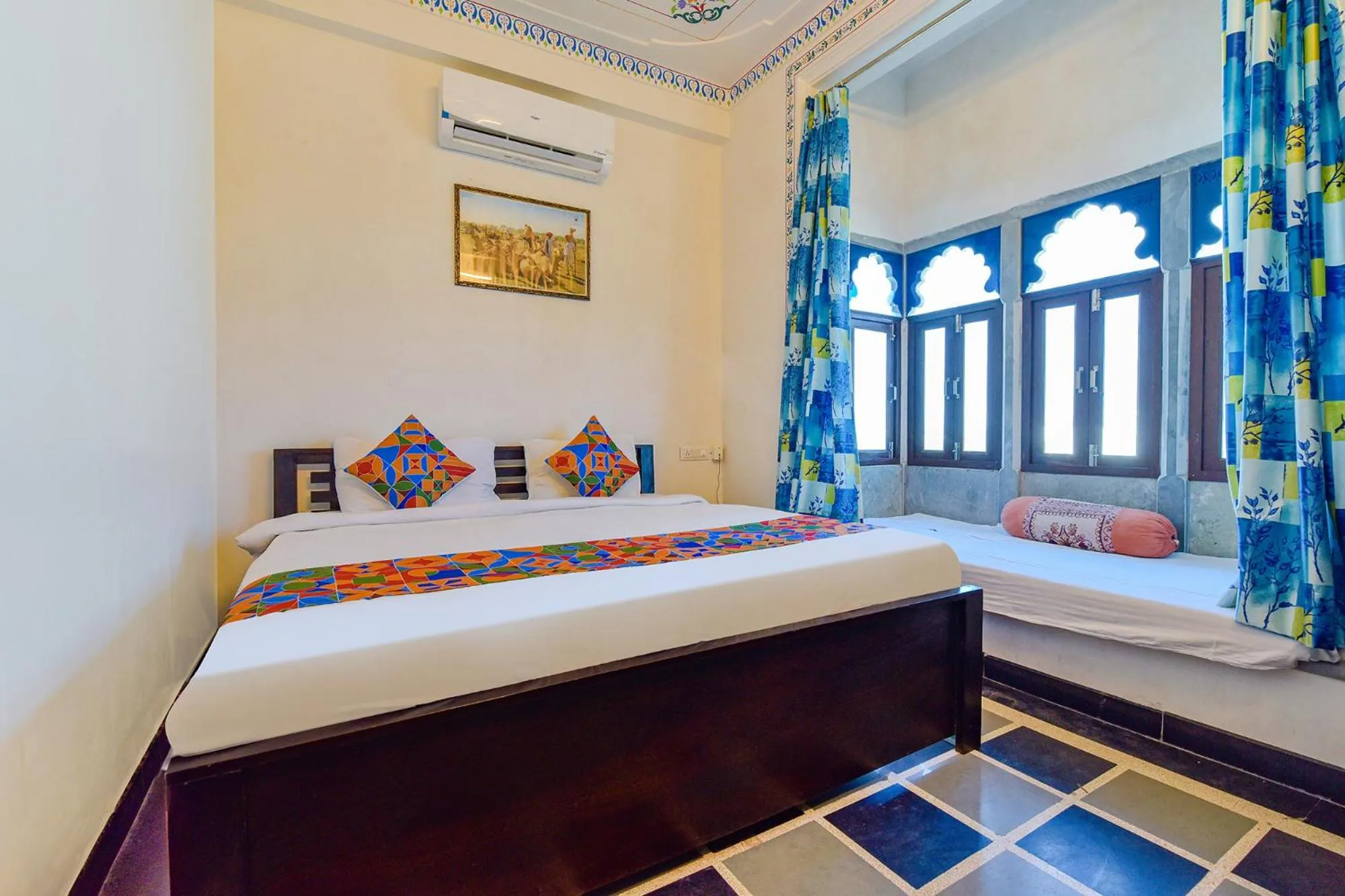 Photo of the whole room in FabExpress Achrol Palace