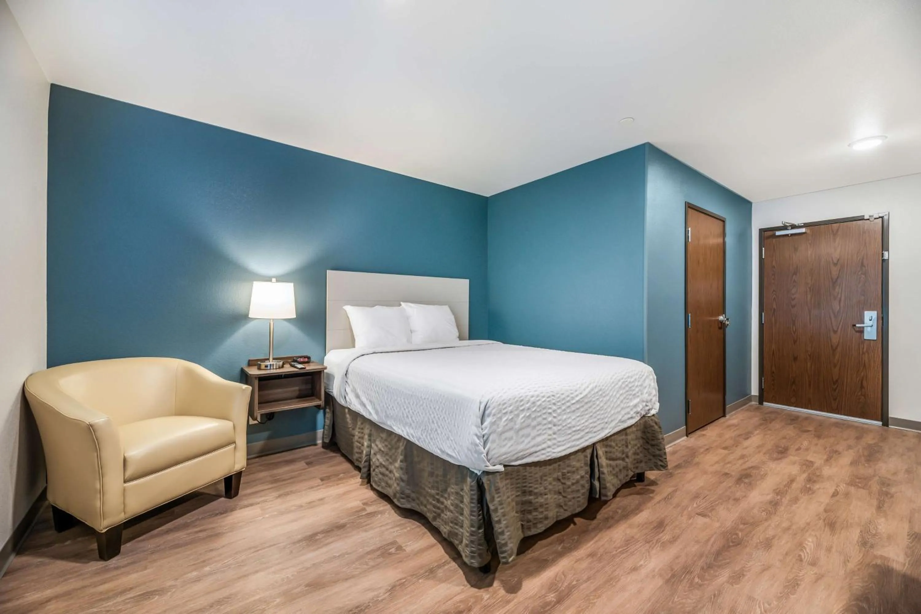 Bedroom, Bed in Extended Stay America Select Suites - Orlando - Kissimmee