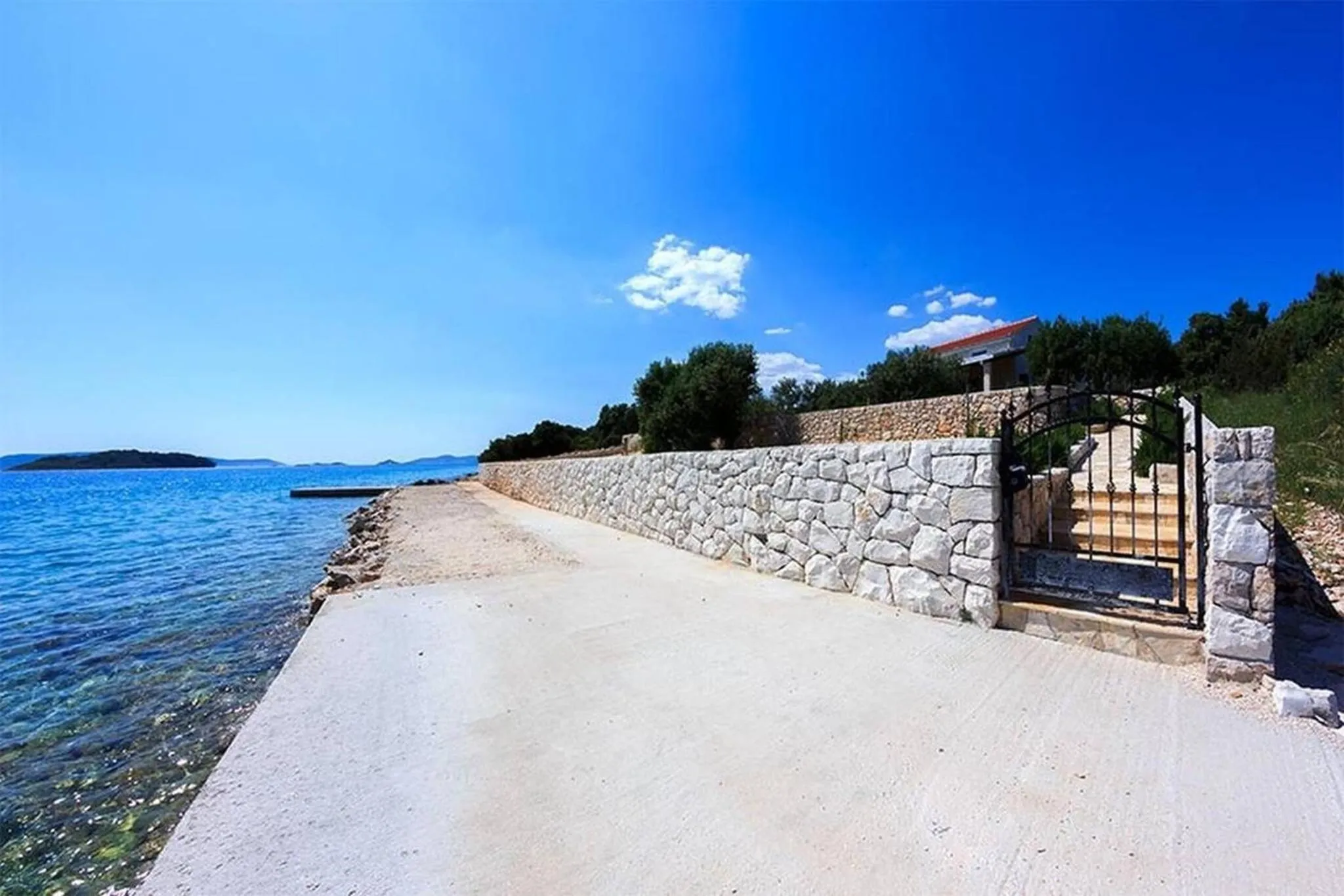 Other in Luxury Beachfront Villa Dalmatino Trogir with private pool right at the beach in Okrug Gornji - Ciovo