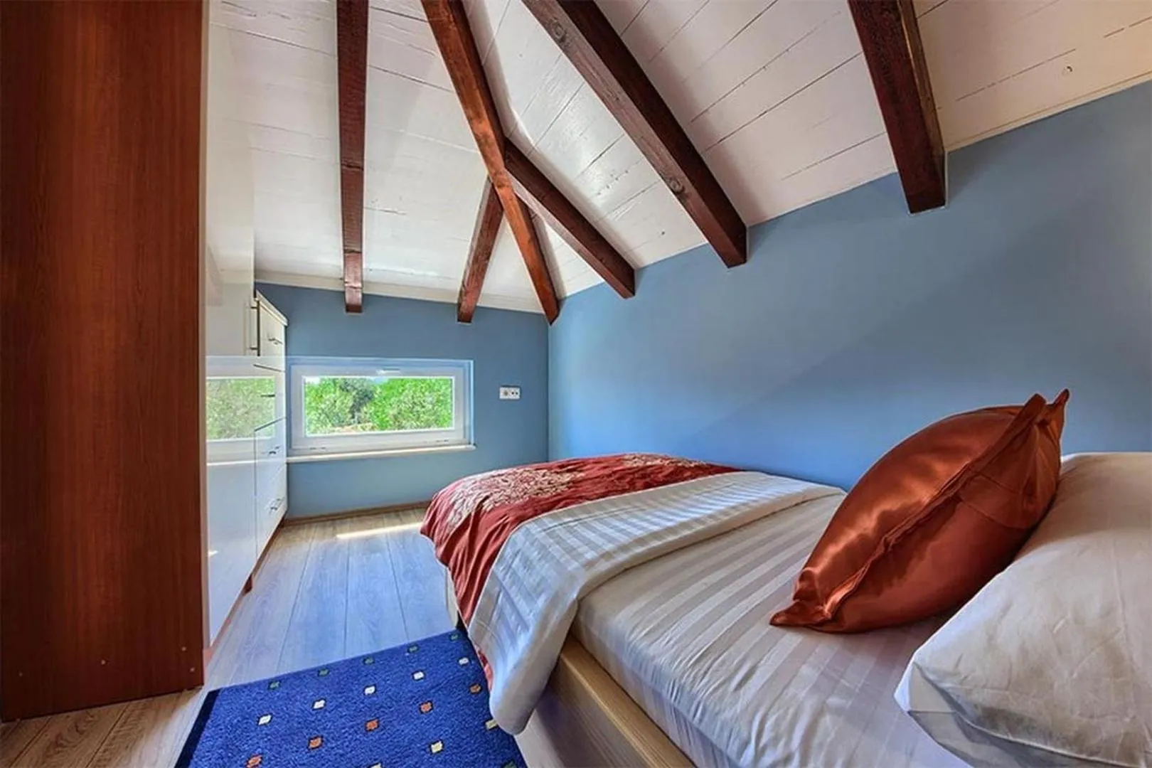 Bed in Luxury Beachfront Villa Dalmatino Trogir with private pool right at the beach in Okrug Gornji - Ciovo