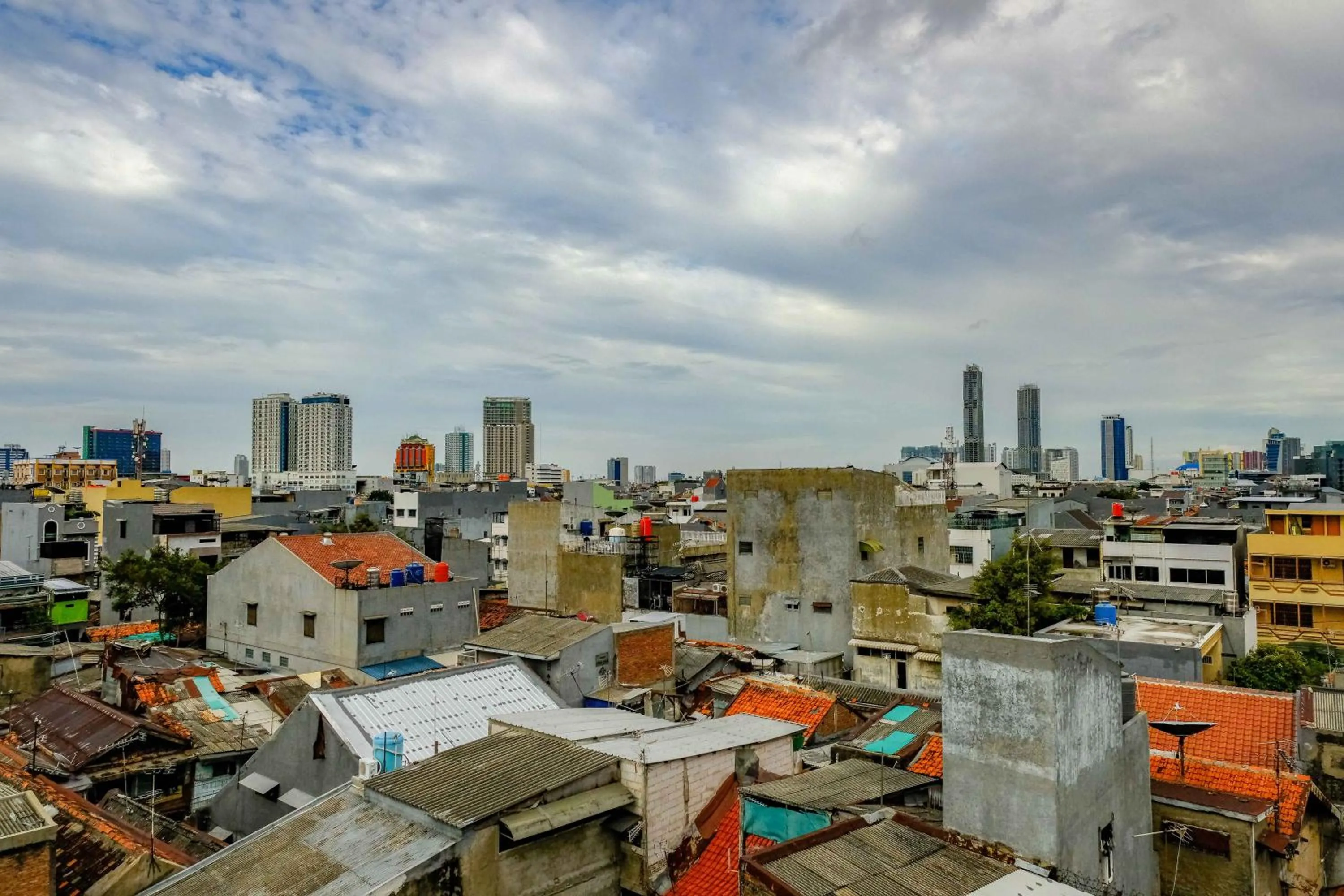 RedDoorz near Pasar Baru 3