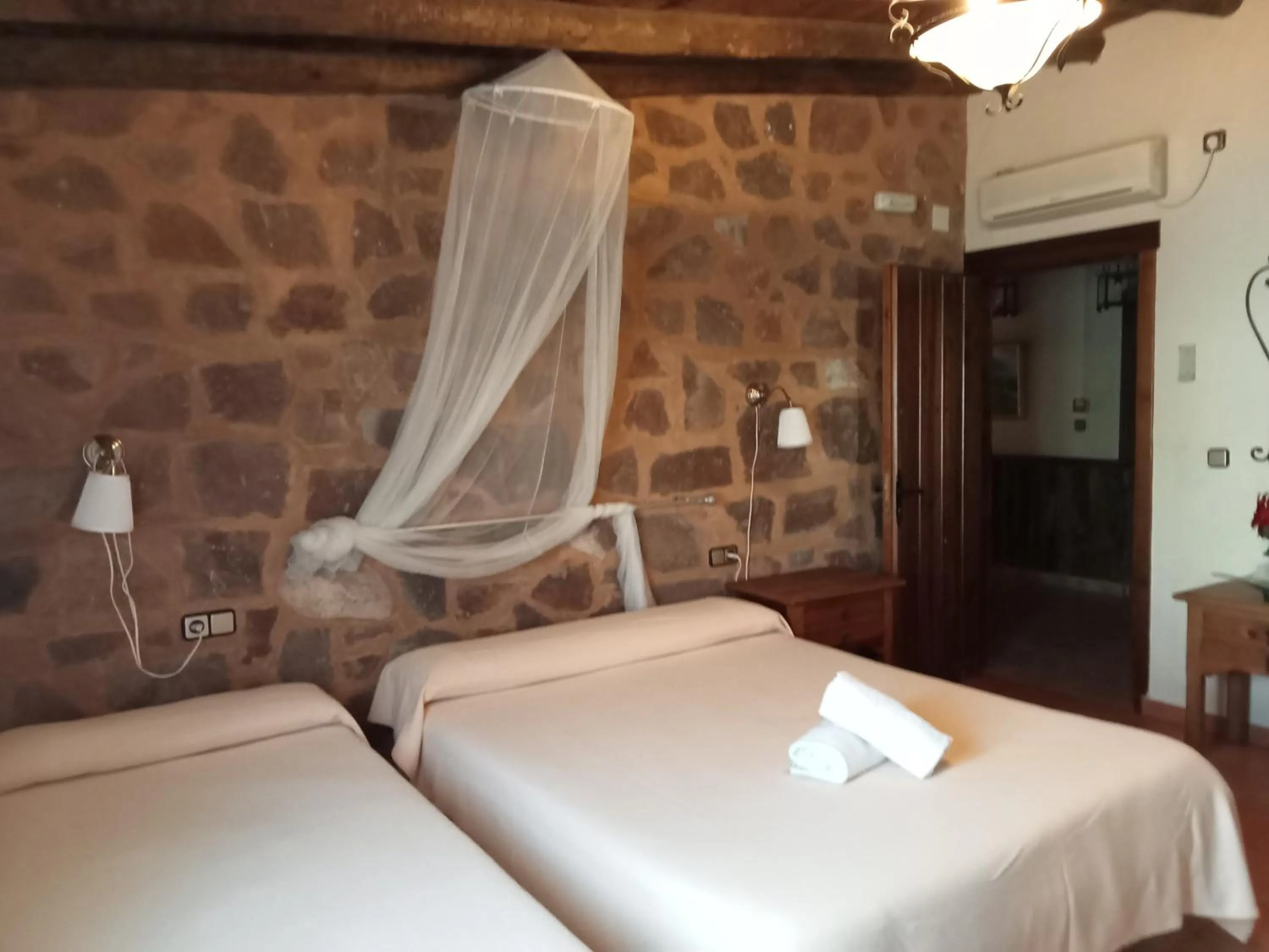 Bed in Hotel Villa de Berzocana