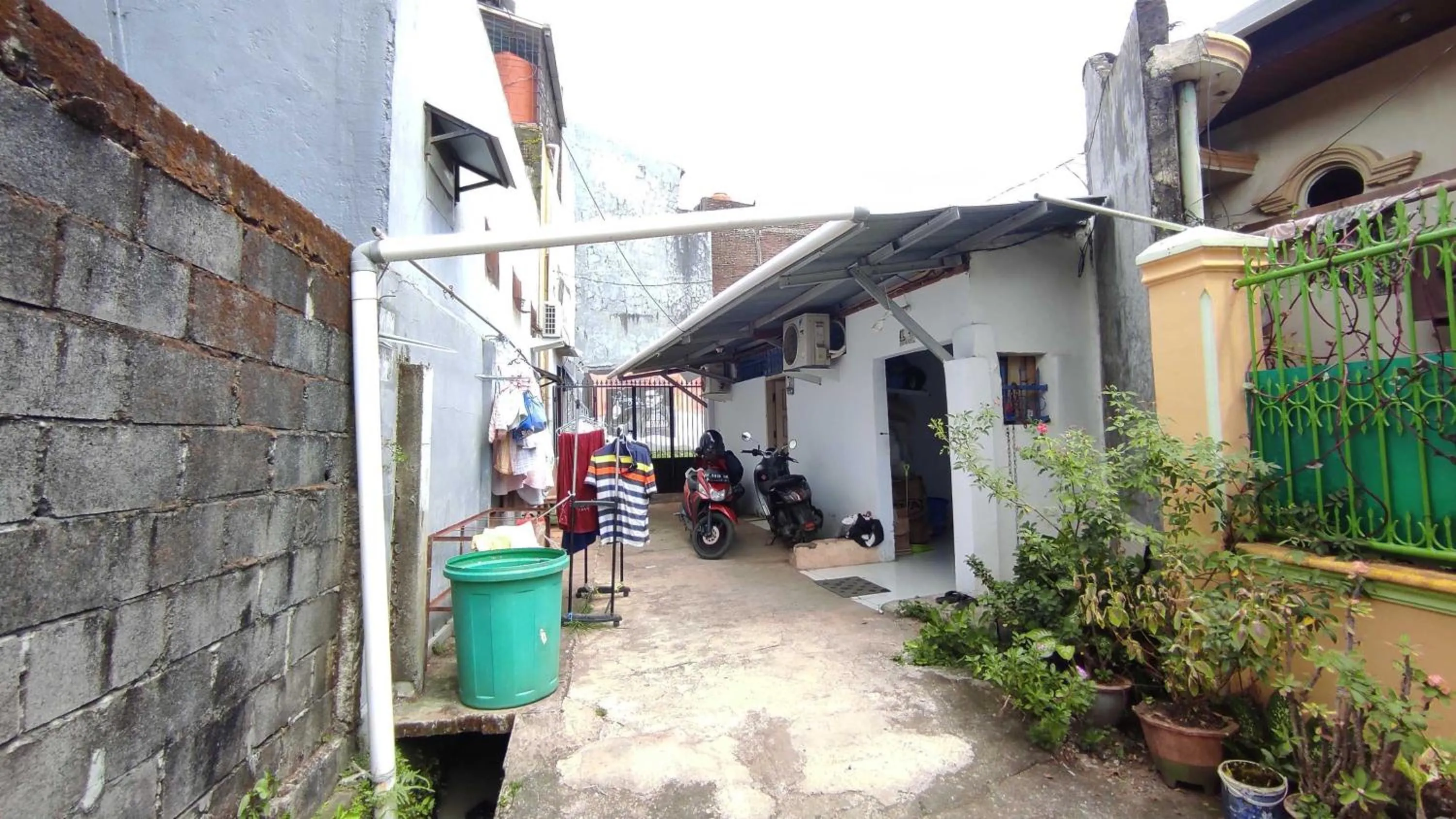 Property building in Guest House Toddopuli VII