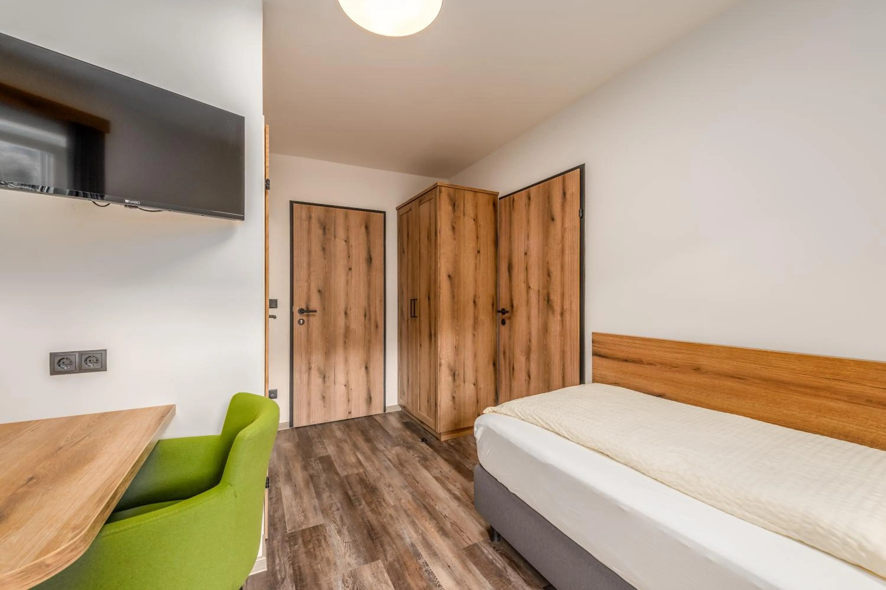 TV and multimedia, Bed in Landgasthof Bierfriedl