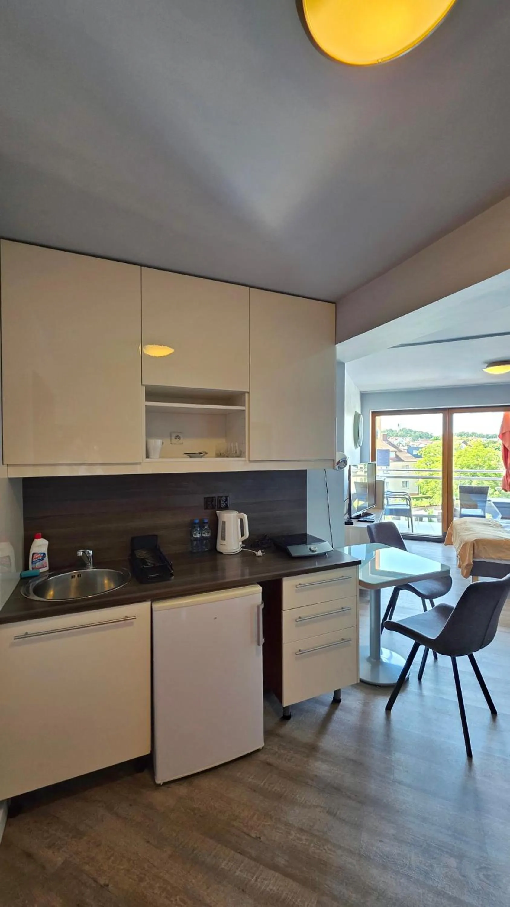 Kitchen or kitchenette in Maloves Resort & Spa, pokoje w bocznych budynkach