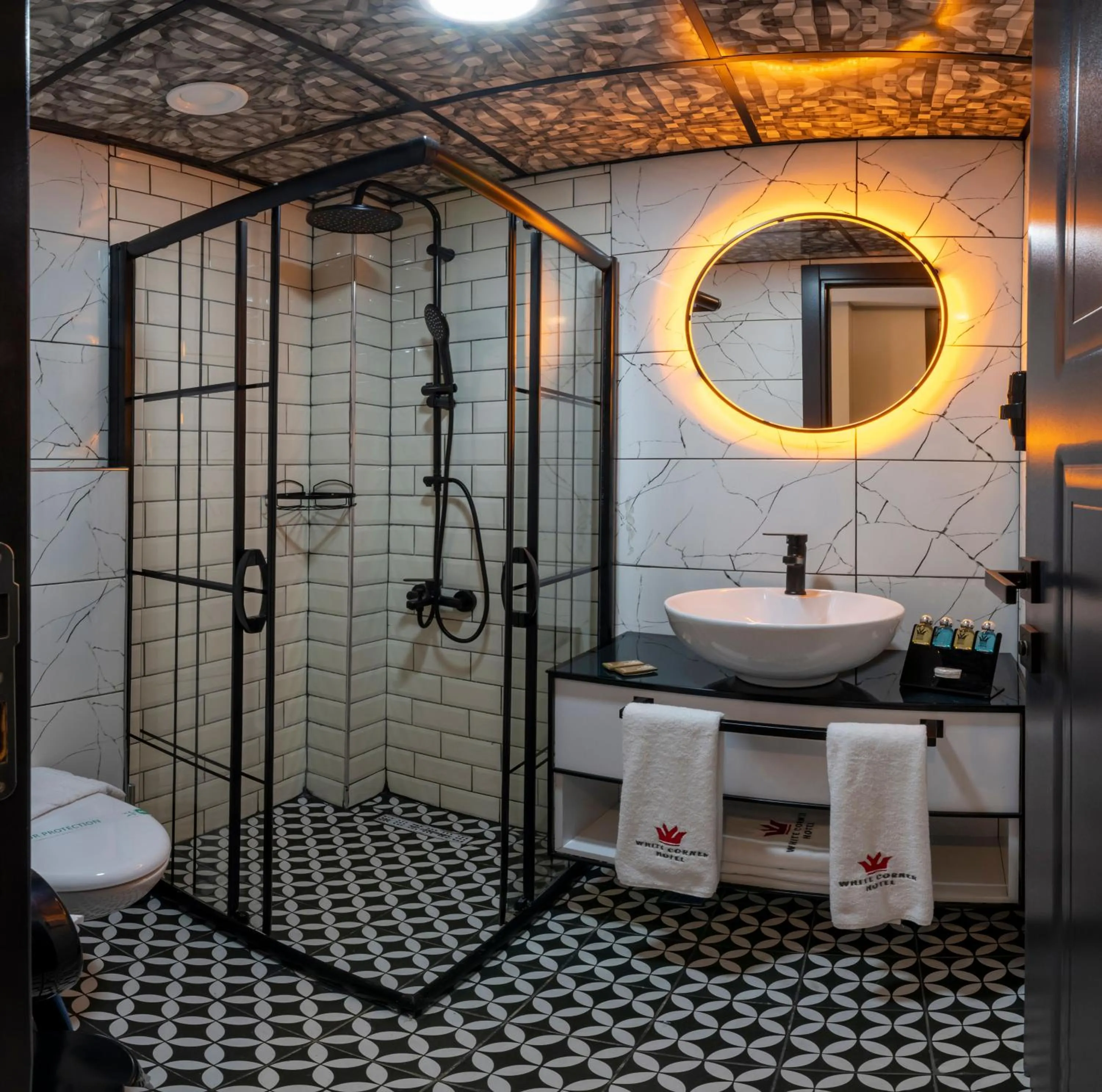 Toilet in White Corner Hotel