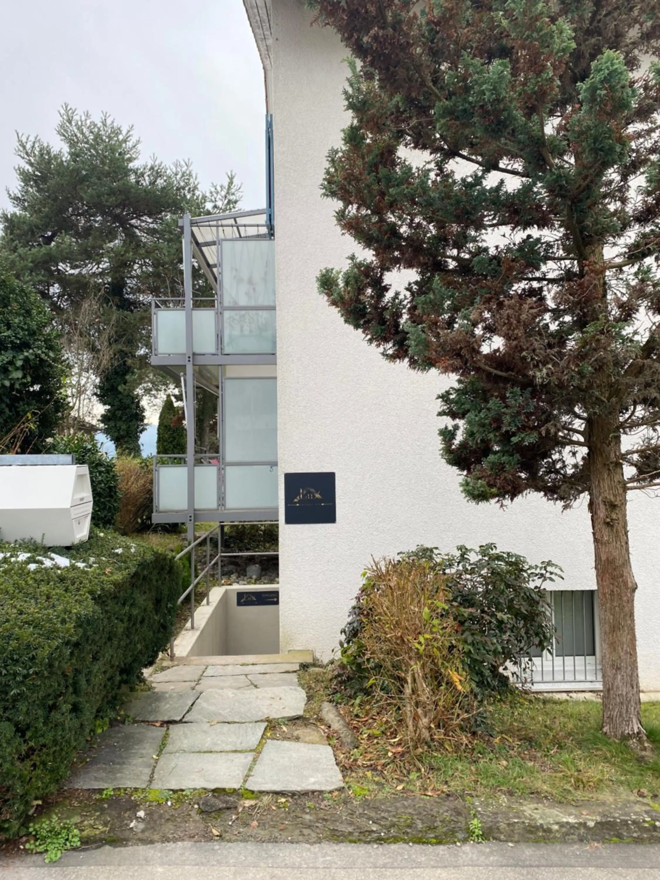 Property building in Private Spa LUX with Whirlpool and Sauna in Zurich