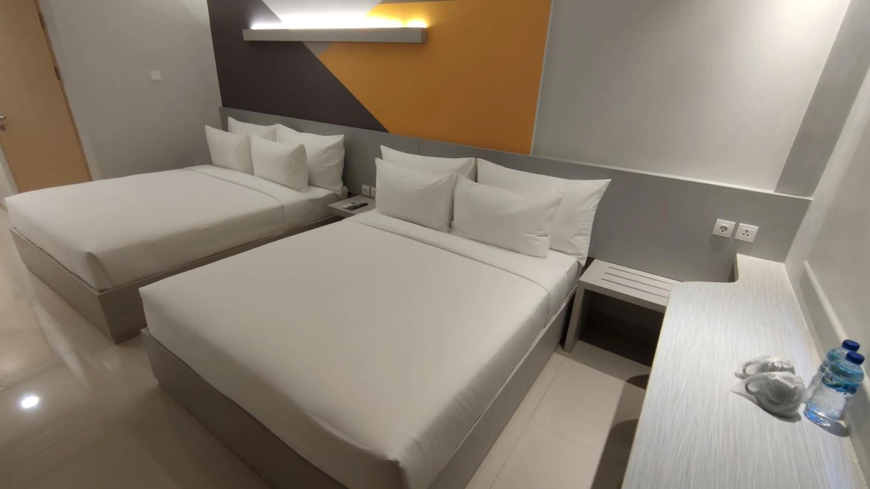 Bedroom, Bed in Agogo Downtown Hotel Surabaya