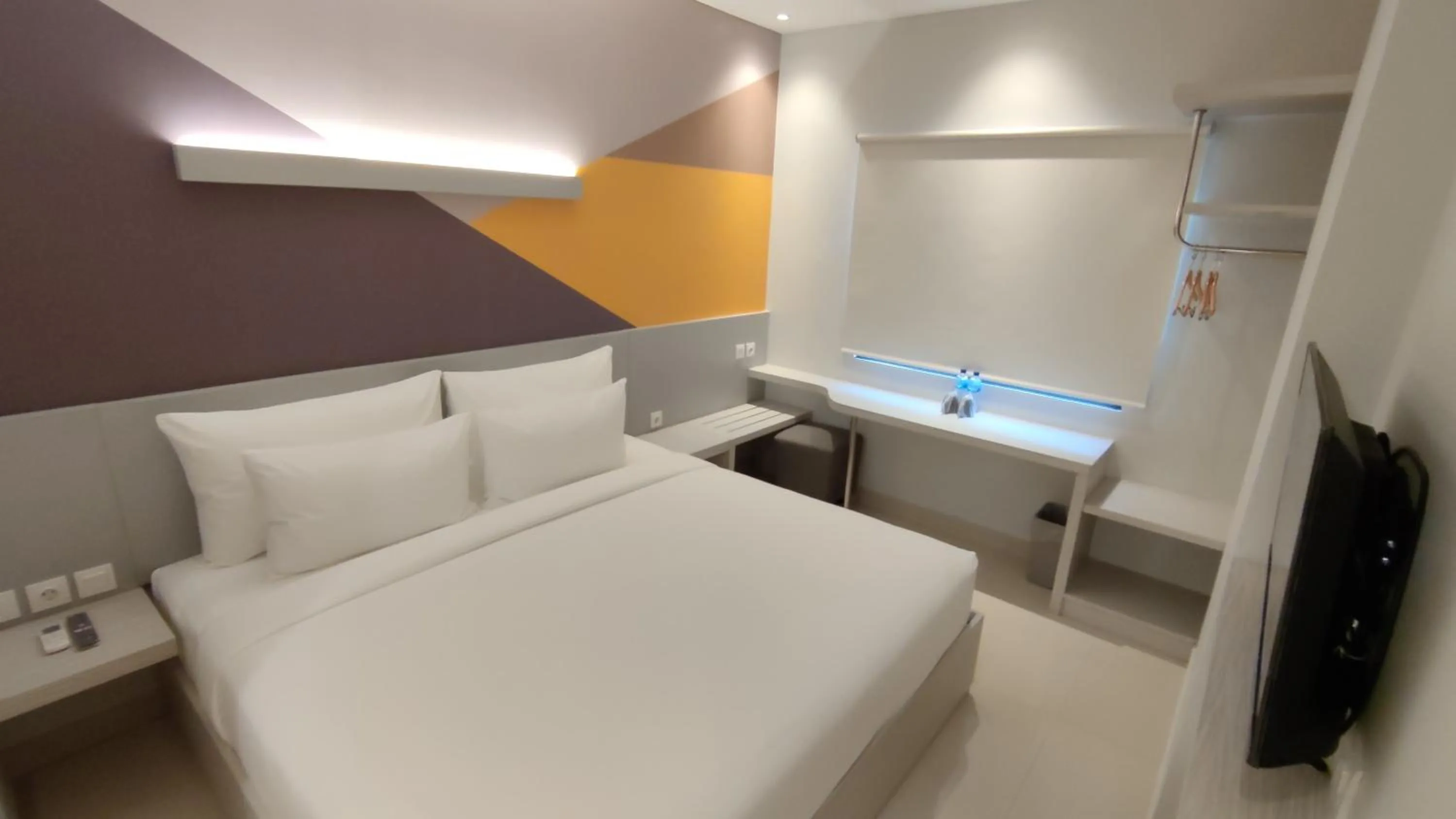 Bedroom, Bed in Agogo Downtown Hotel Surabaya