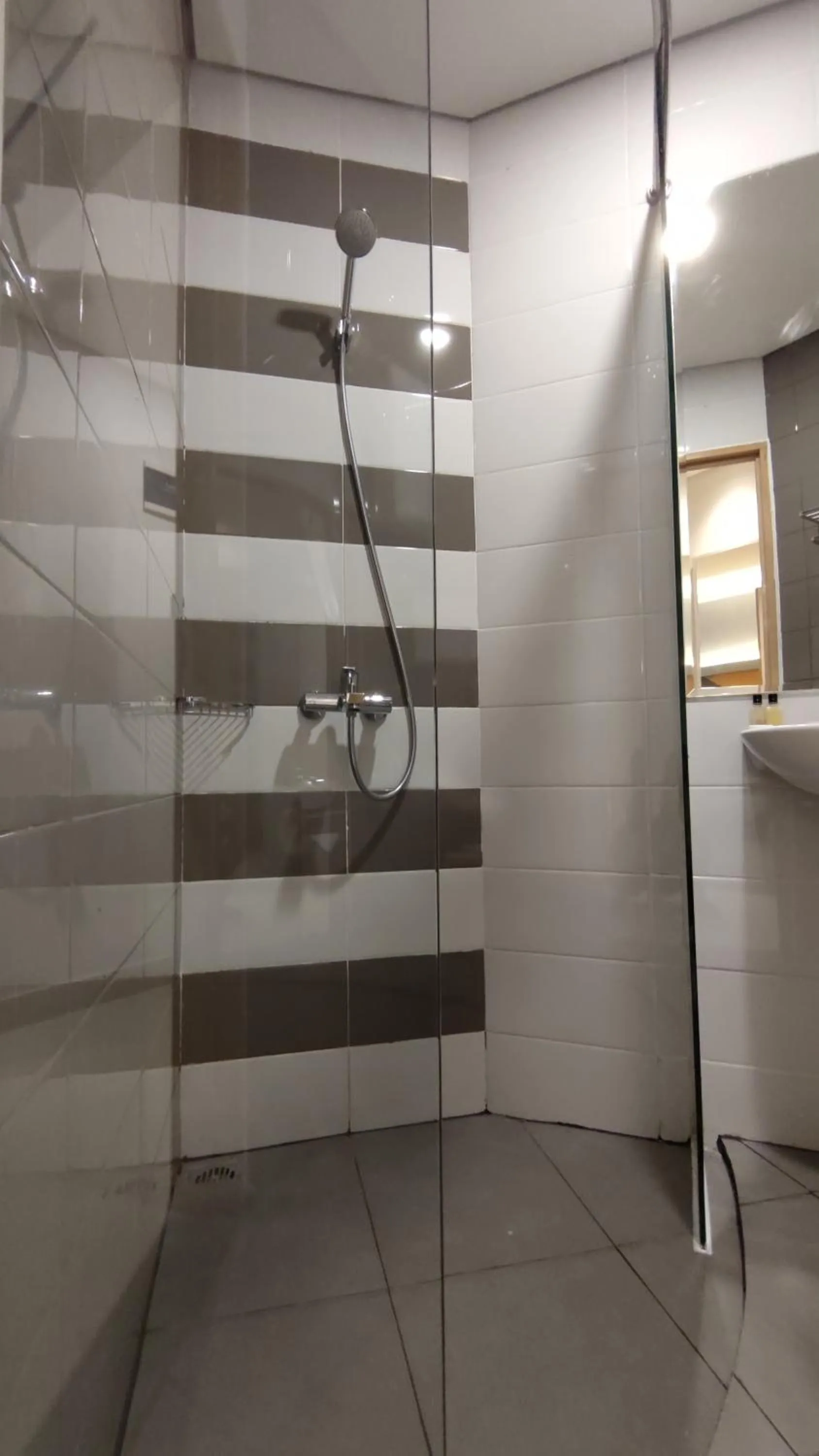 Bathroom in Agogo Downtown Hotel Surabaya