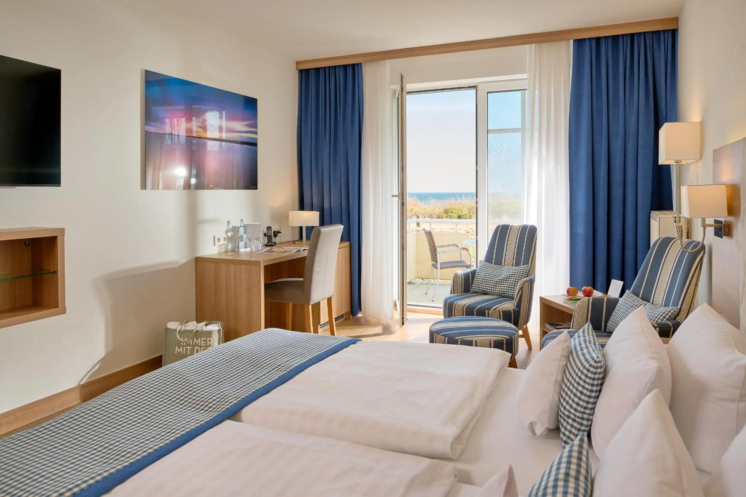 Photo of the whole room, Bed in Hotel Bernstein