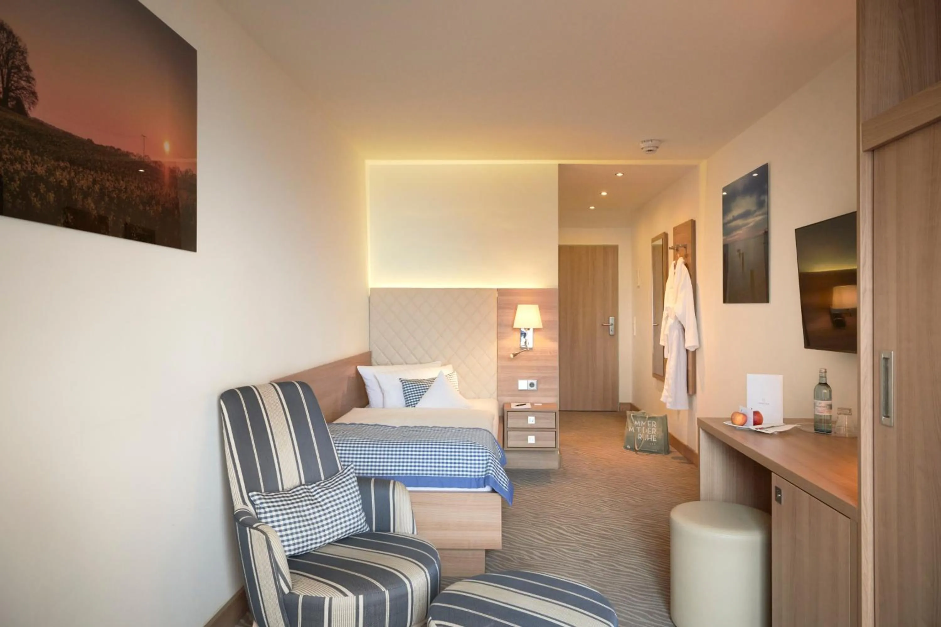 Photo of the whole room, Bed in Hotel Bernstein