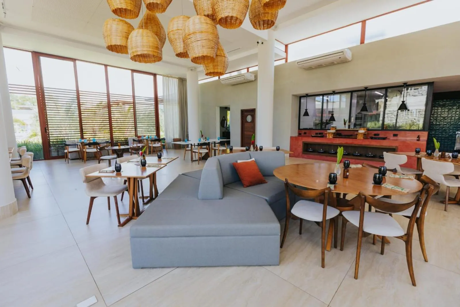 Restaurant/places to eat in FLAT NA PRINCIPAL DE PIPA