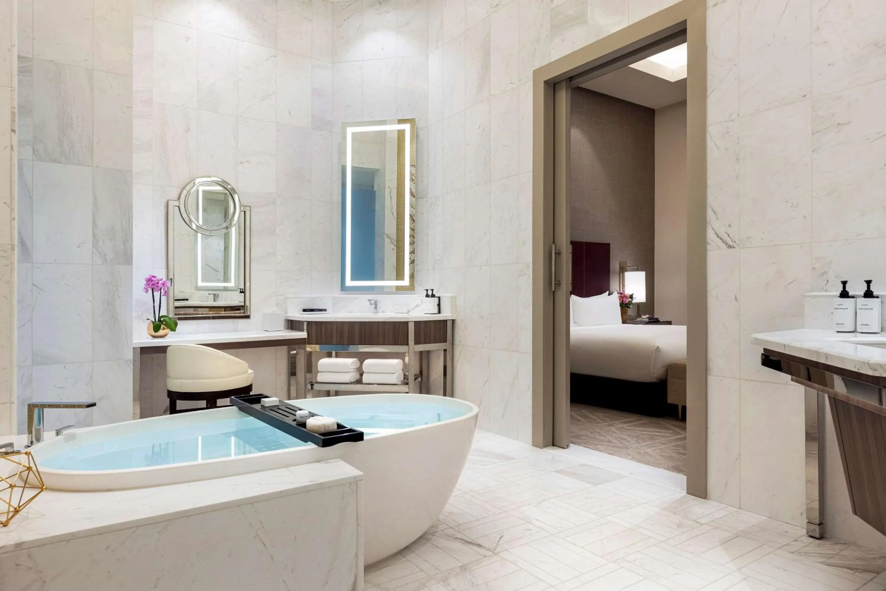 Bathroom, Bed in Crockfords Las Vegas, LXR Hotels & Resorts at Resorts World