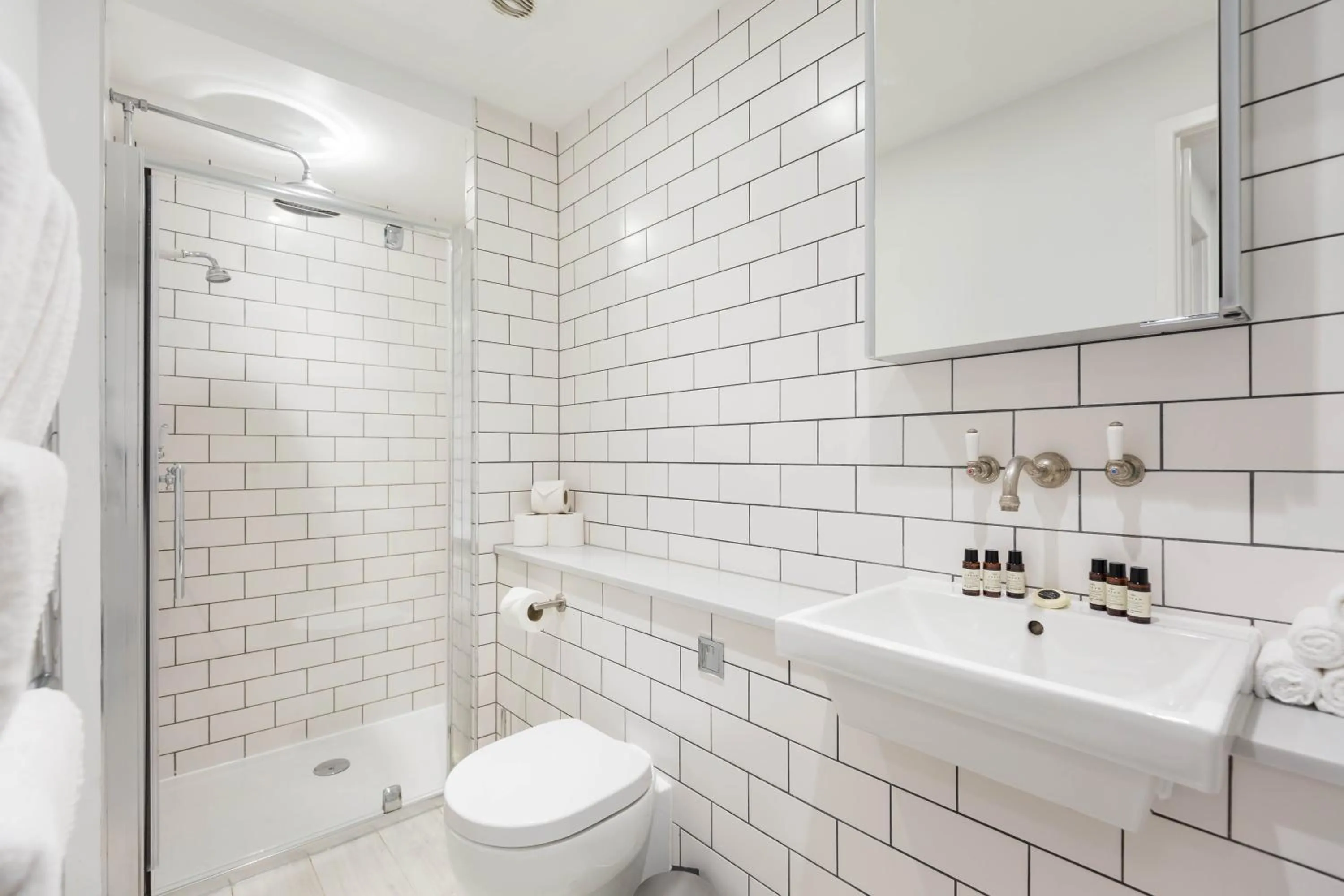 Shower in Urban Chic - Rathbone