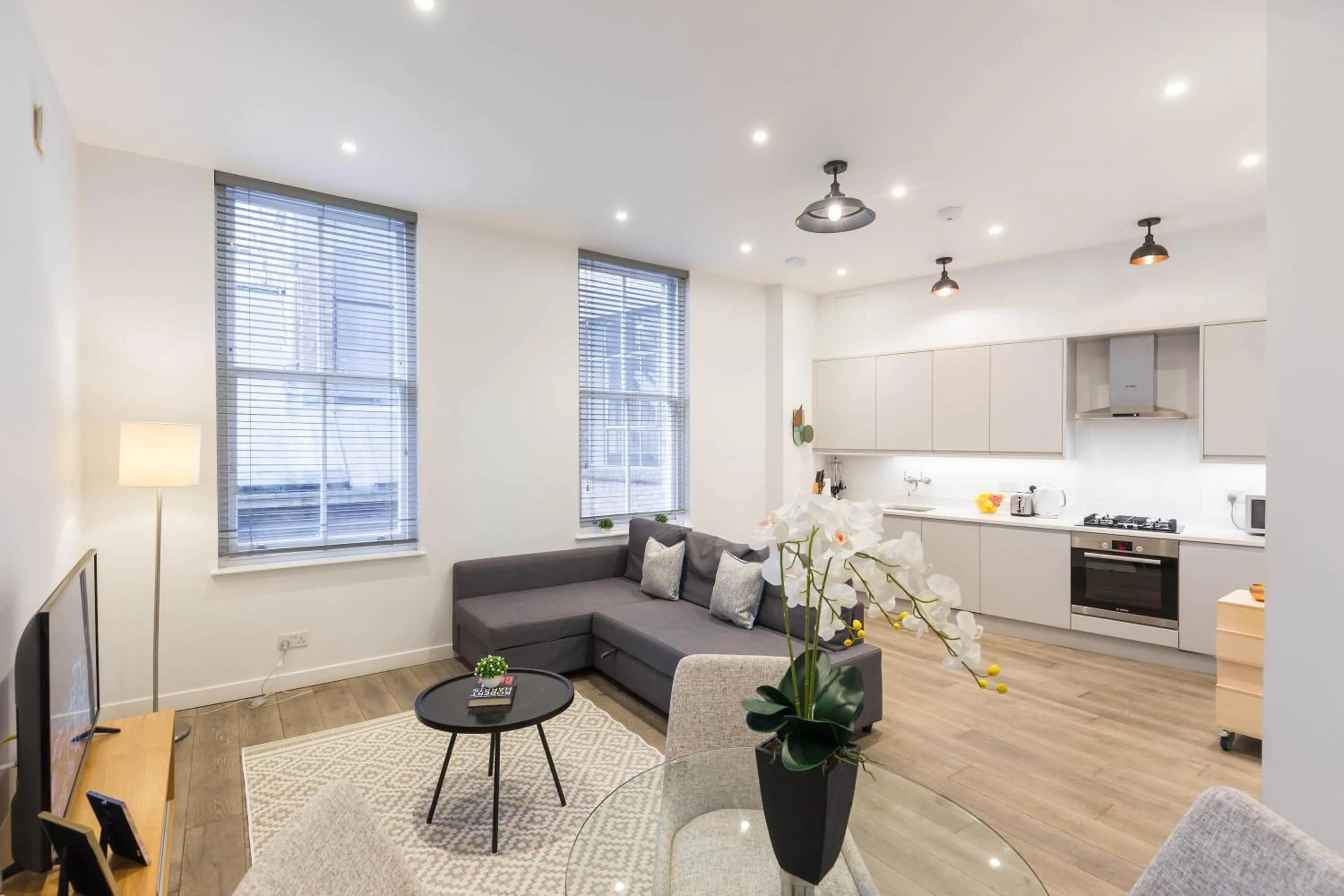 Kitchen or kitchenette in Urban Chic - Rathbone