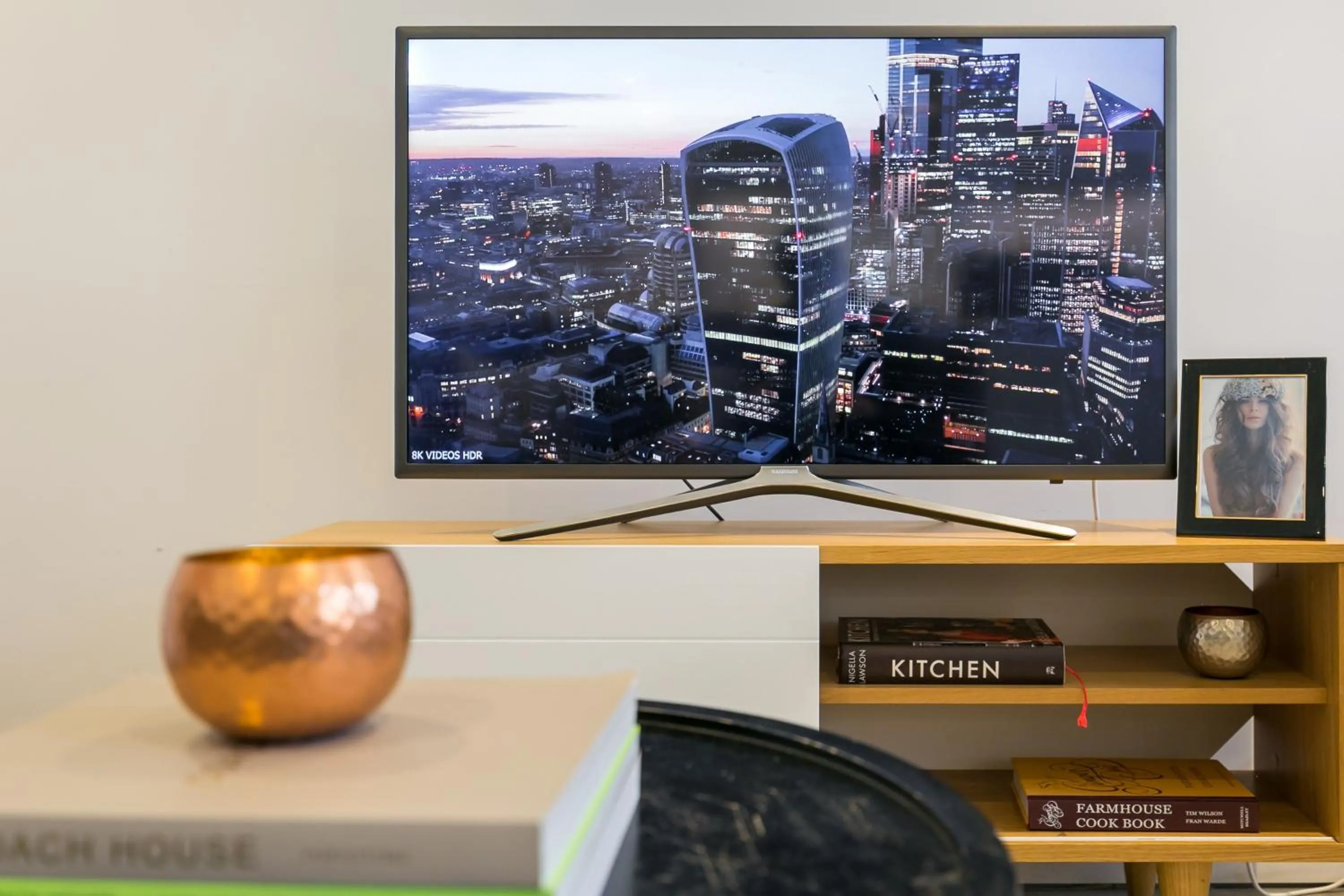 TV and multimedia in Urban Chic - Rathbone