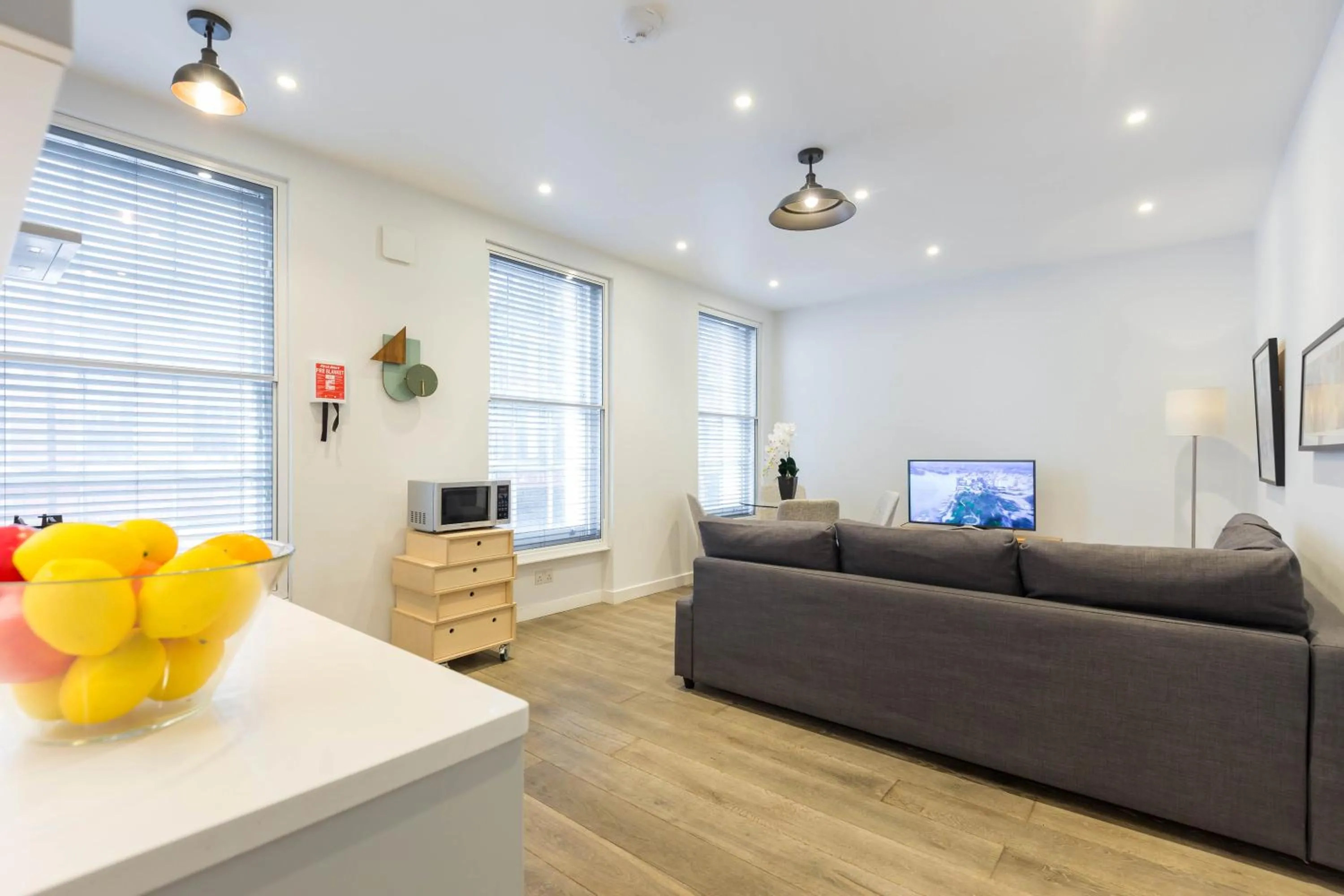 TV and multimedia in Urban Chic - Rathbone