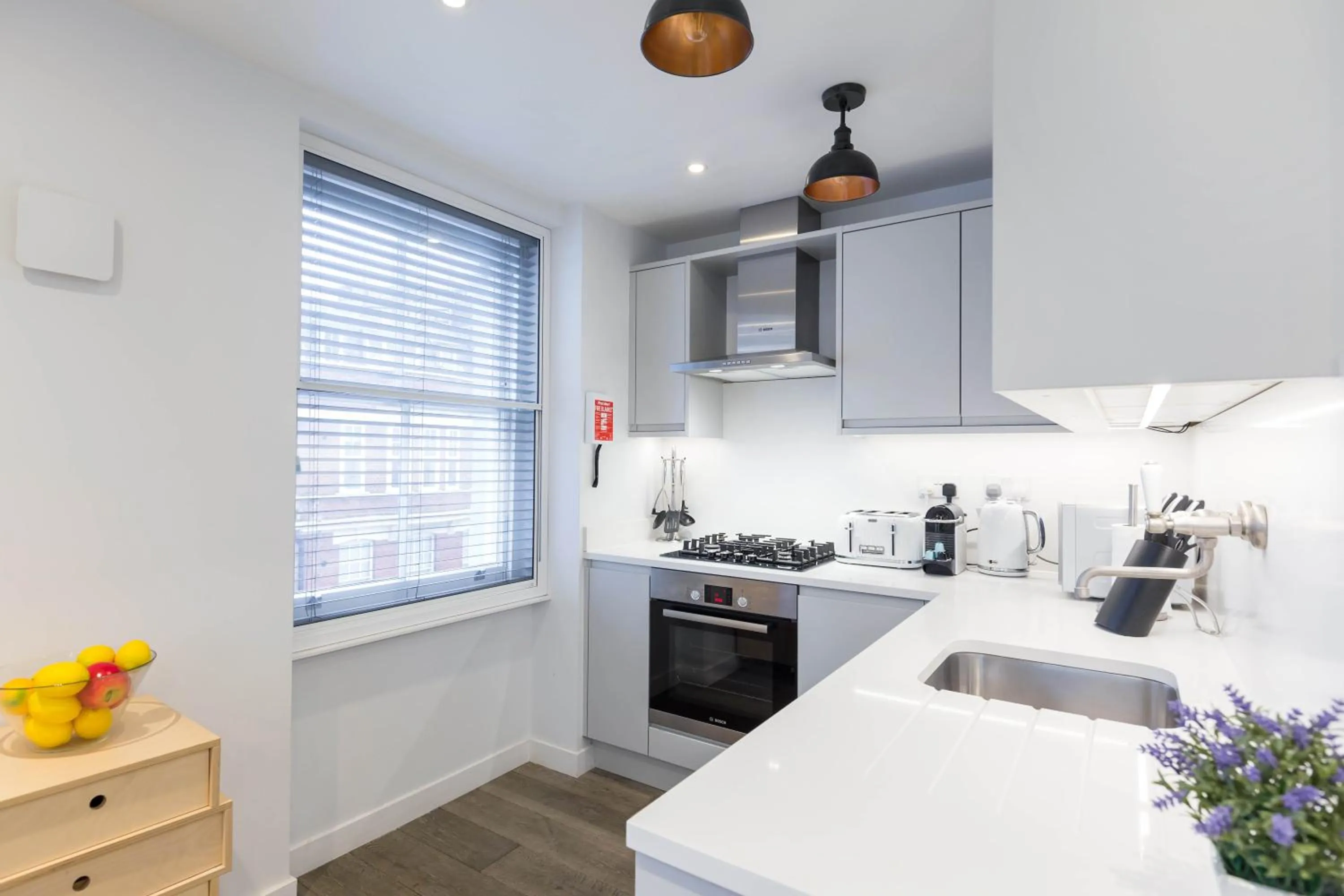 Kitchen or kitchenette in Urban Chic - Rathbone
